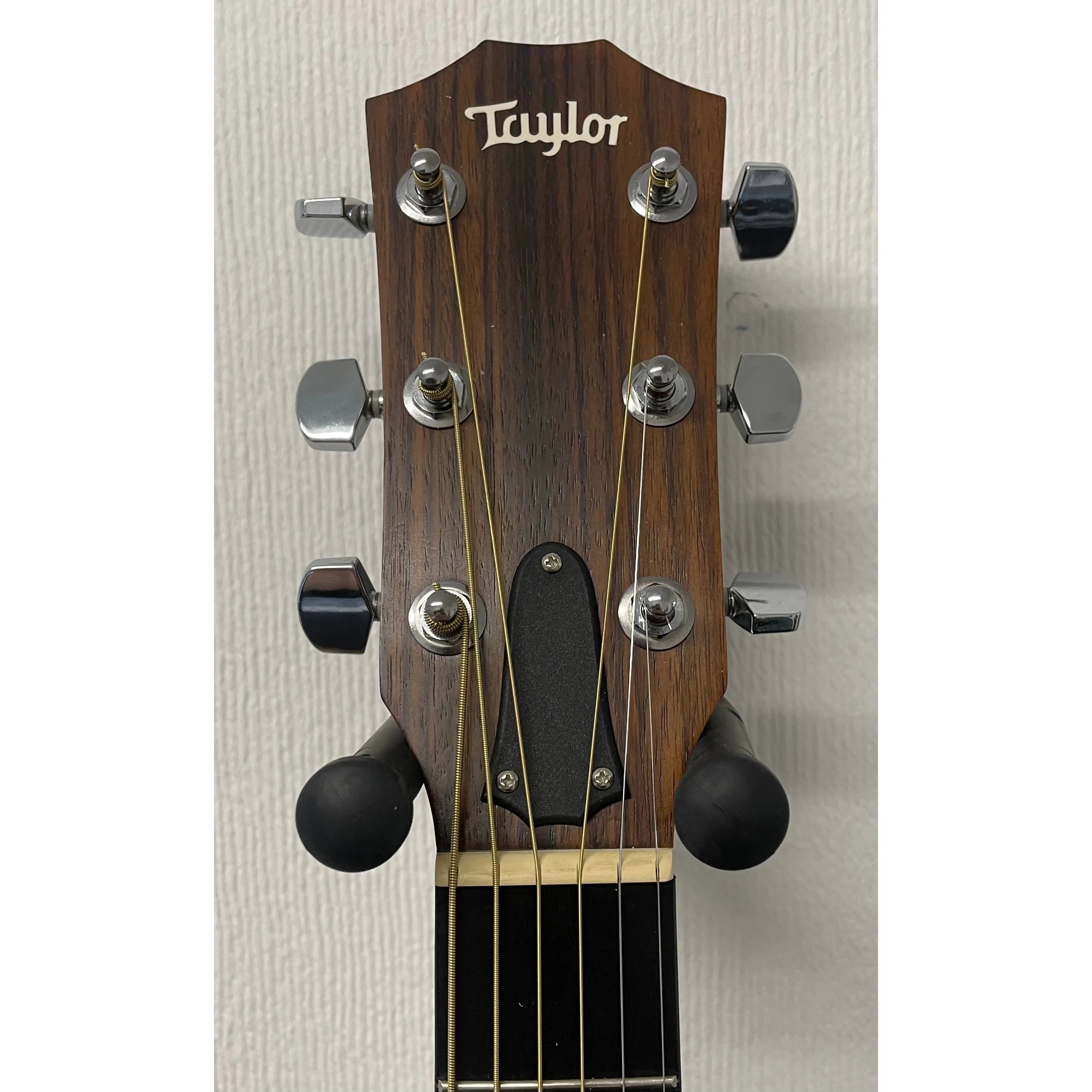 Taylor 210e-SB Deluxe Dreadnought Electro Acoustic in Sunburst with Original Gigbag Pre-Owned