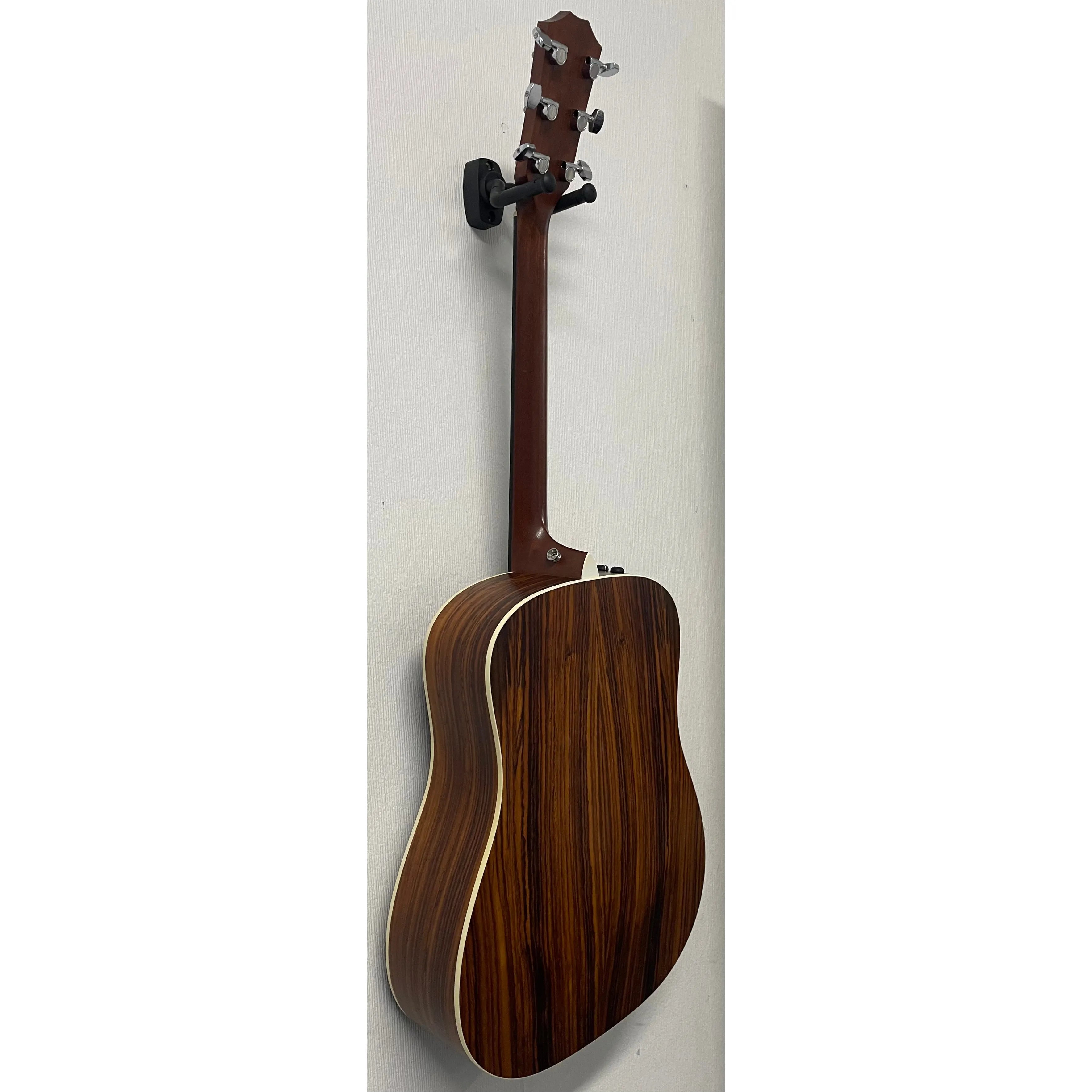 Taylor 210e-SB Deluxe Dreadnought Electro Acoustic in Sunburst with Original Gigbag Pre-Owned