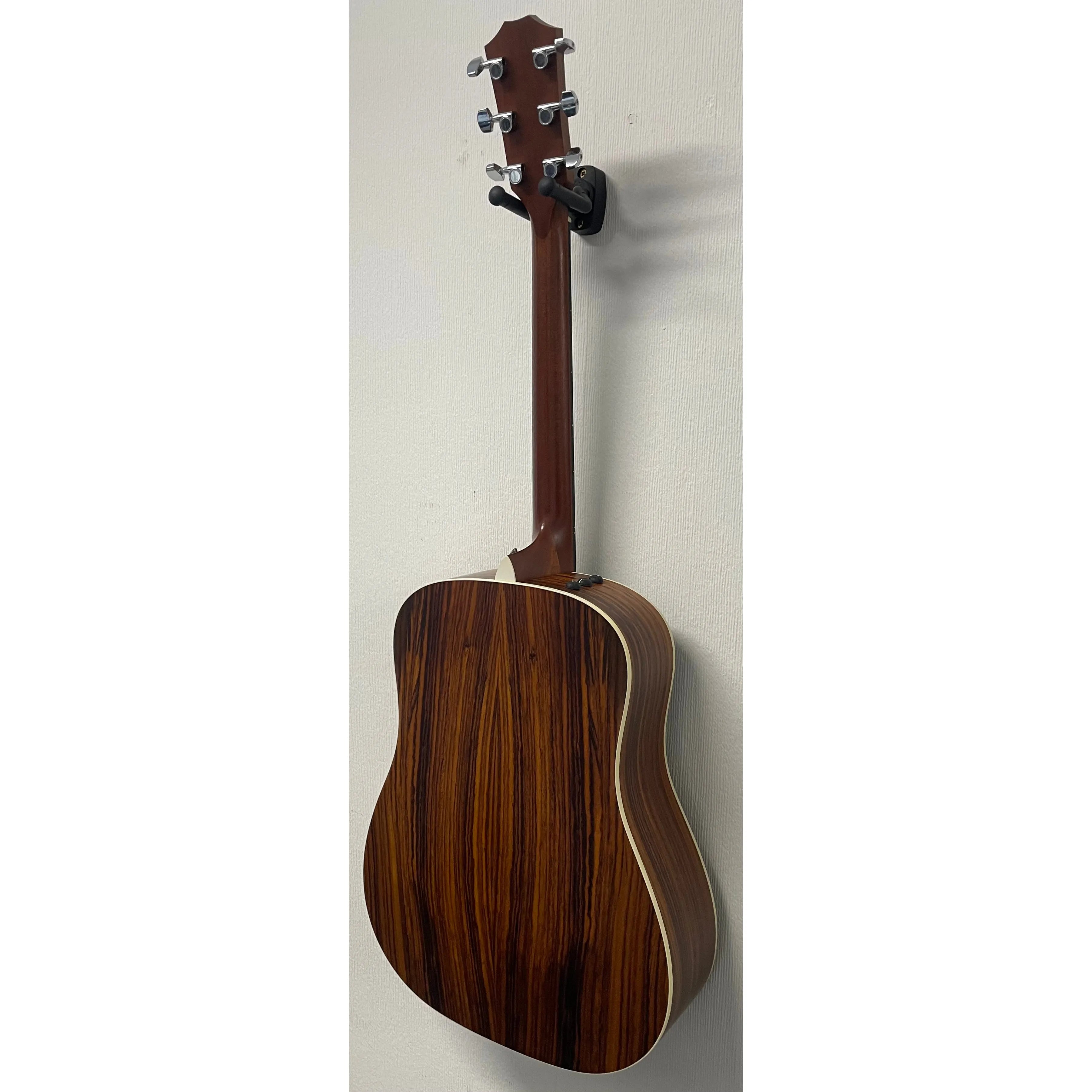 Taylor 210e-SB Deluxe Dreadnought Electro Acoustic in Sunburst with Original Gigbag Pre-Owned