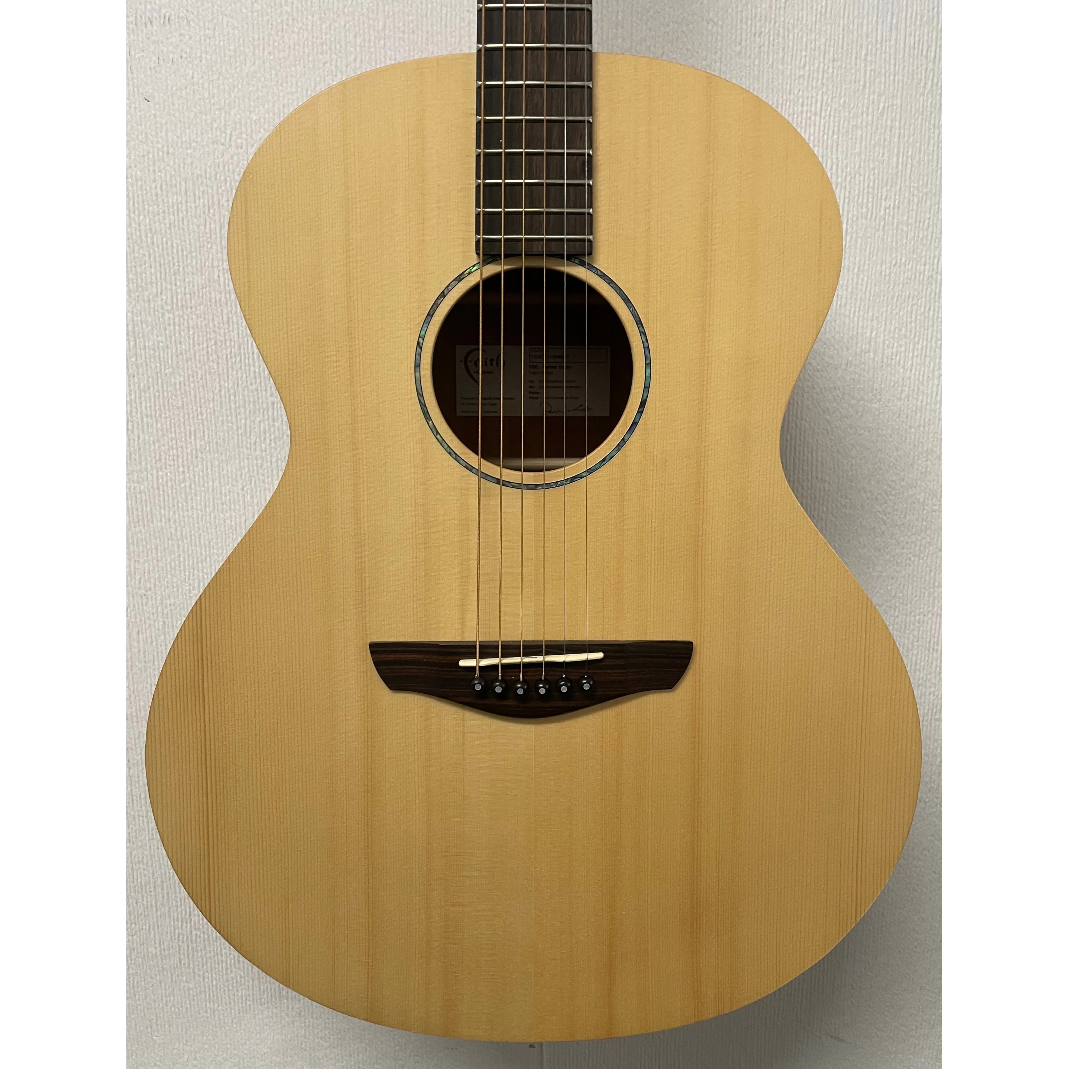 Faith Naked Neptune Electro Acoustic Guitar with Gigbag B STOCK