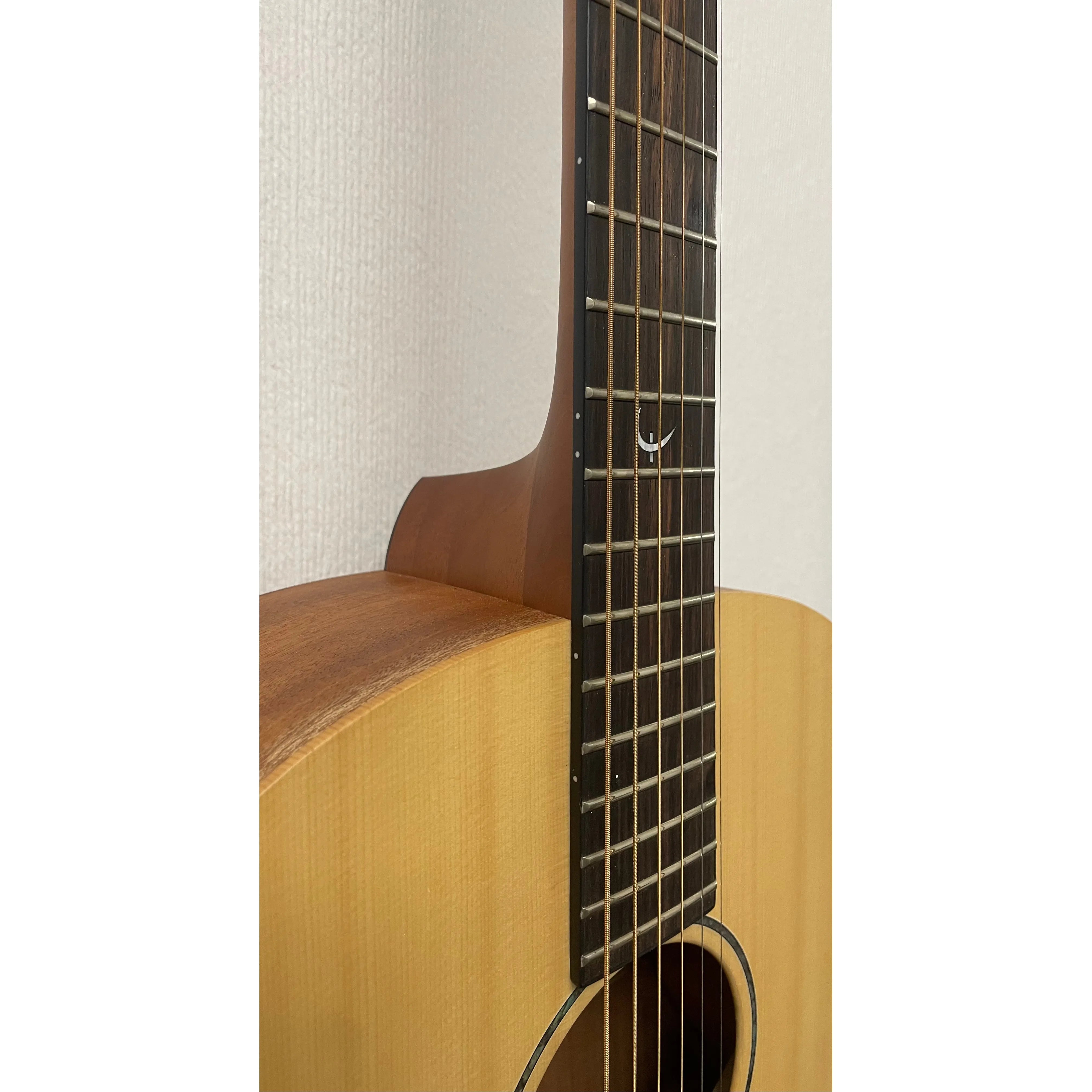 Faith Naked Neptune Electro Acoustic Guitar with Gigbag B STOCK