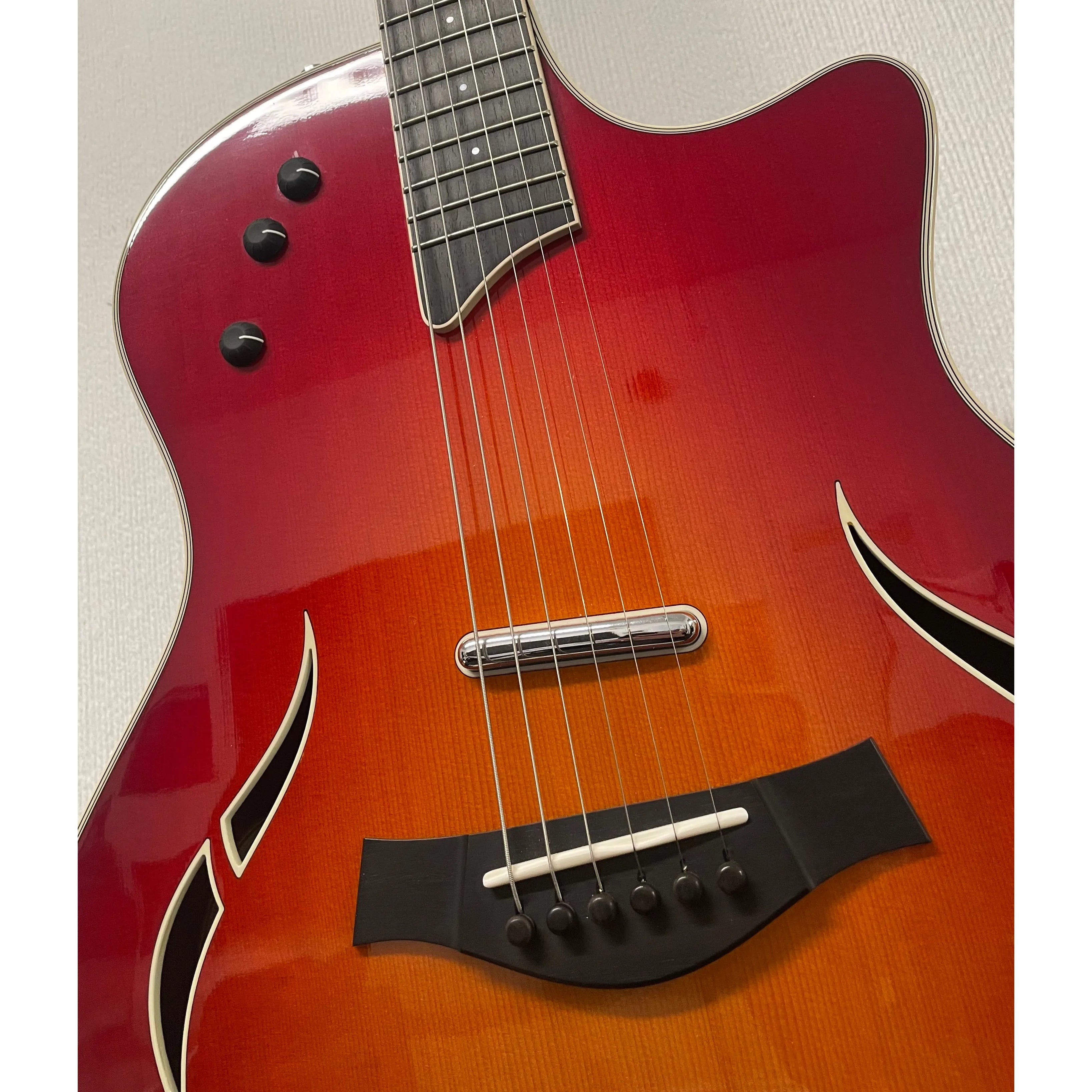 Taylor T5-S Standard Cherry Sunburst Hybrid Guitar with Original Hardcase Pre-Owned