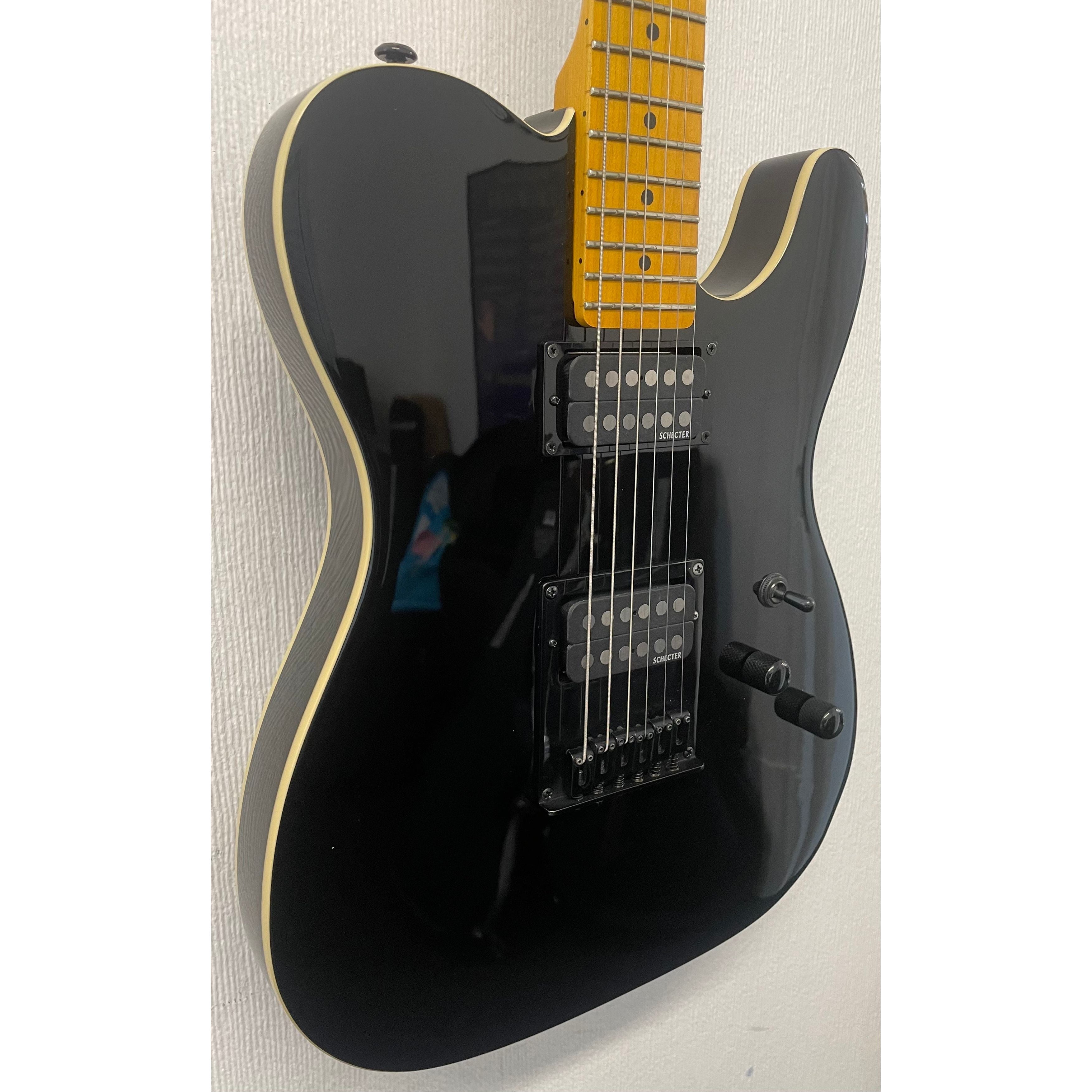Schecter Diamond Series PT-MM Electric Guitar in Gloss Black with Hardcase Pre-Owned