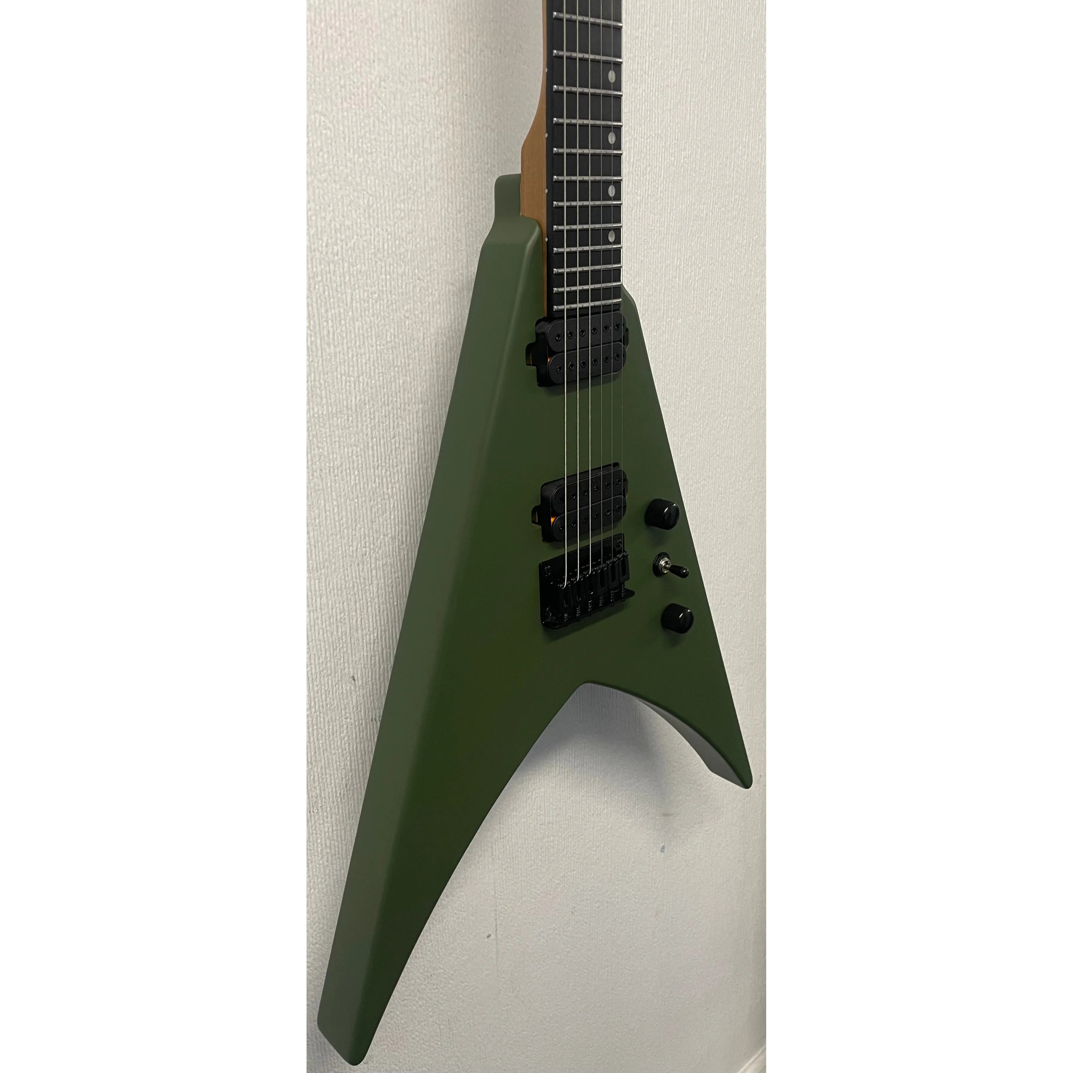 Spira Guitars Flying V Electric Guitar V-400 MGR Satin Dark Green Pre-Owned