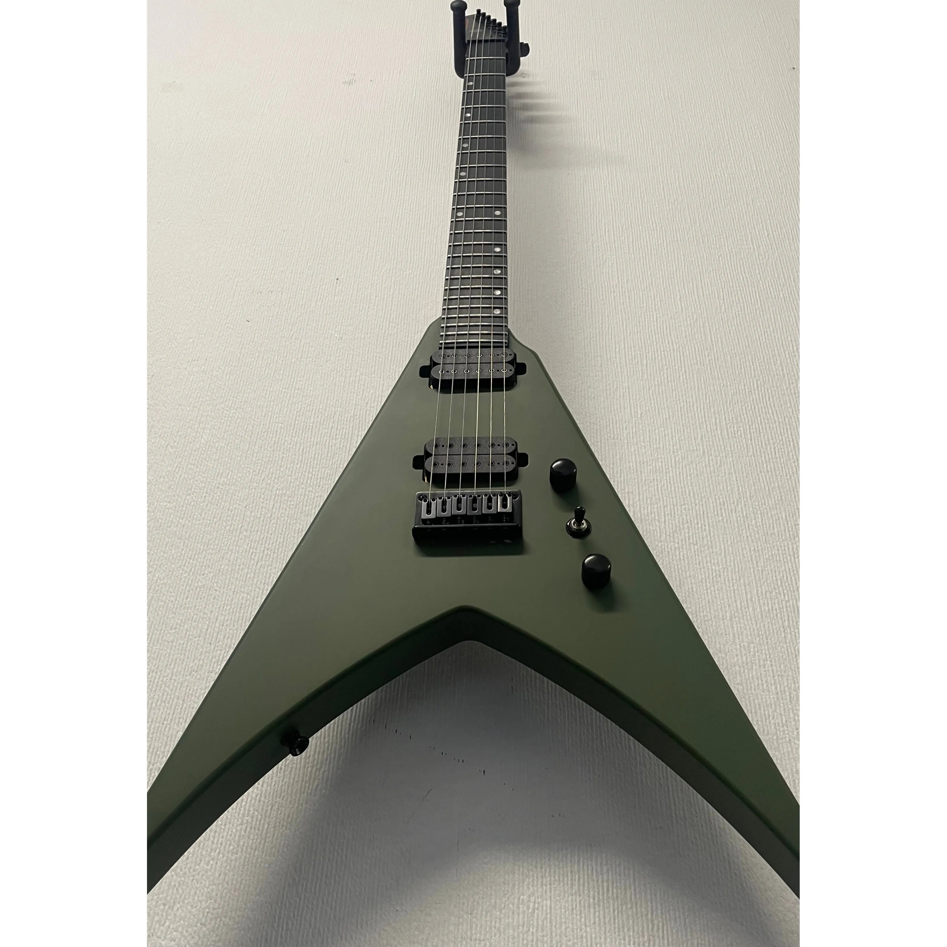 Spira Guitars Flying V Electric Guitar V-400 MGR Satin Dark Green Pre-Owned