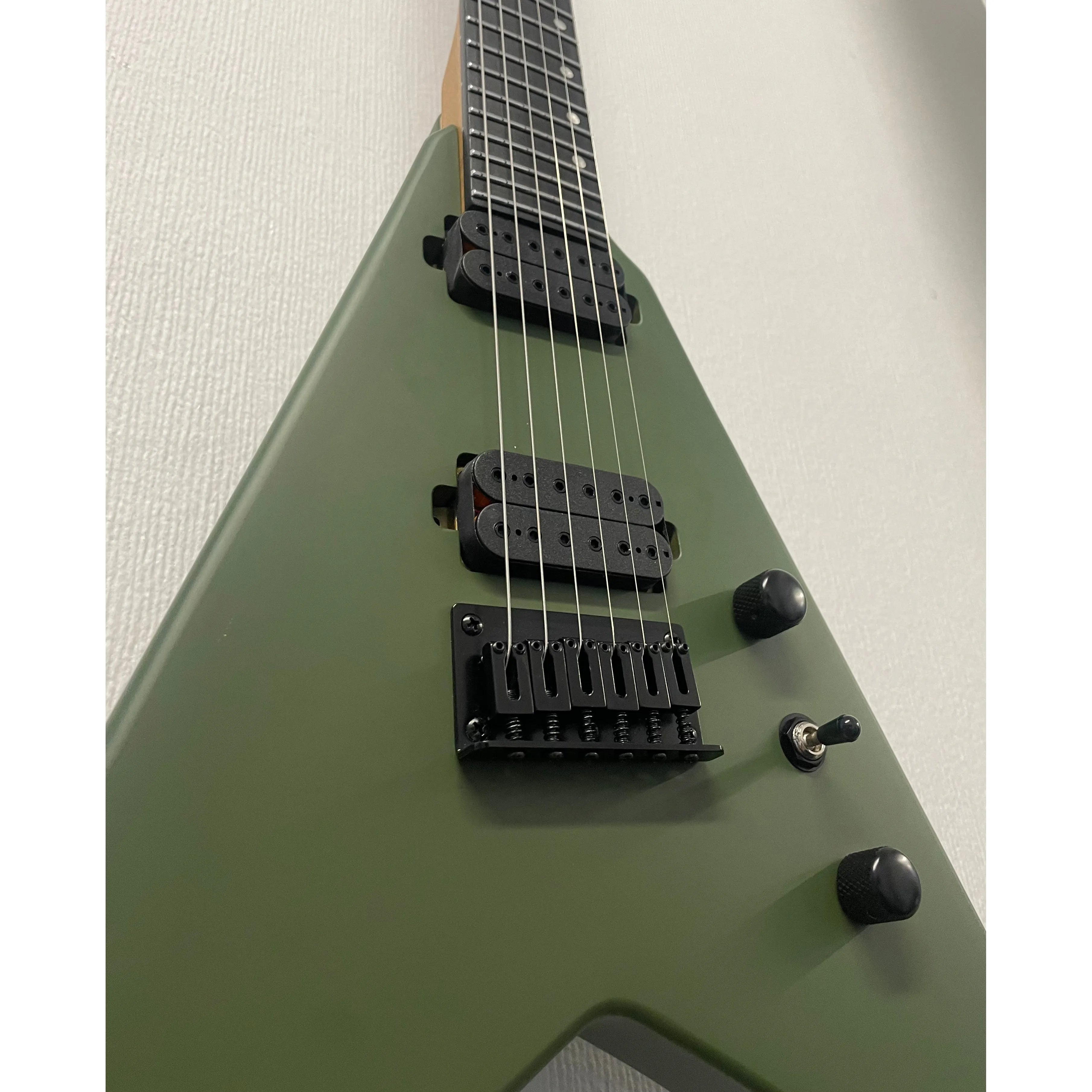 Spira Guitars Flying V Electric Guitar V-400 MGR Satin Dark Green Pre-Owned