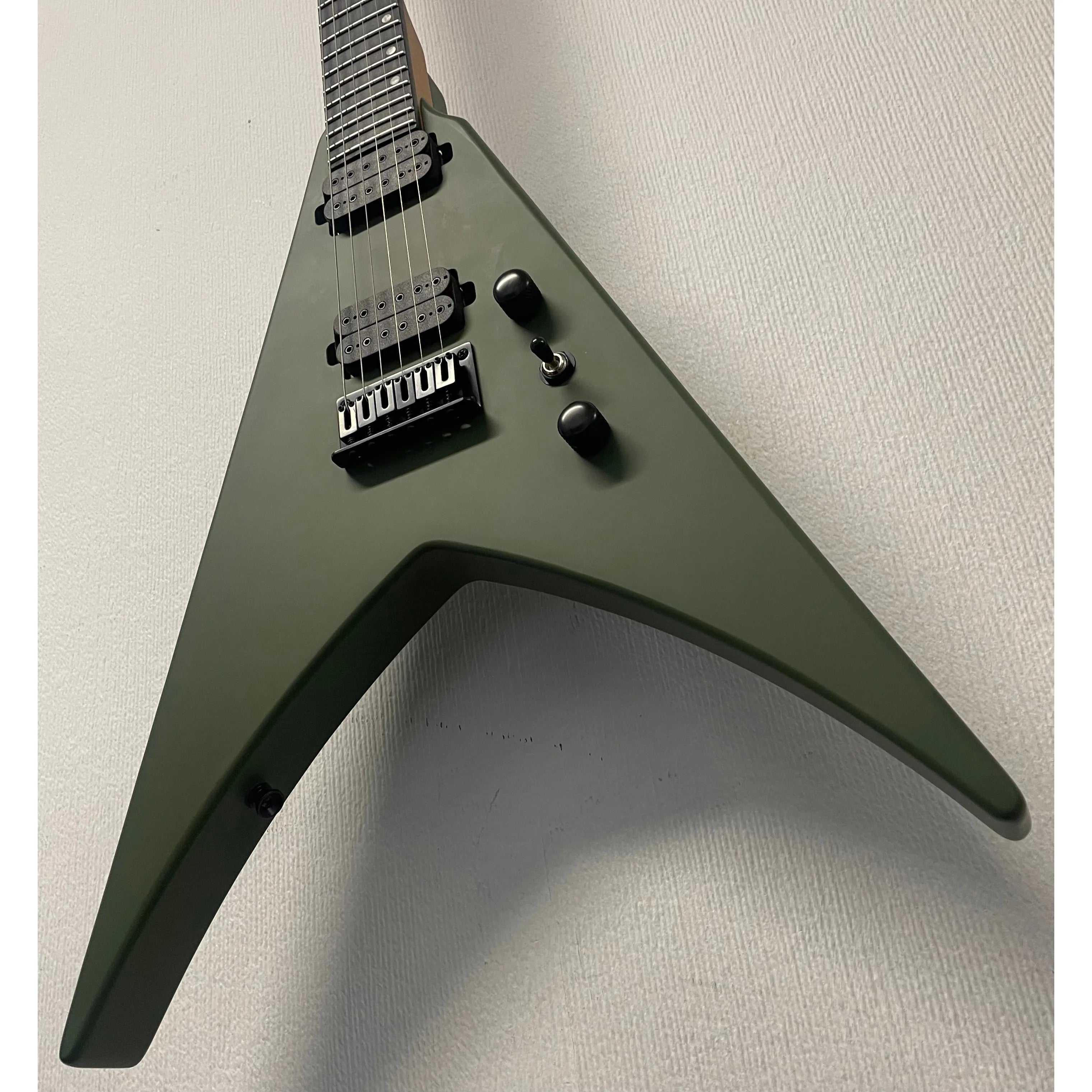 Spira Guitars Flying V Electric Guitar V-400 MGR Satin Dark Green Pre-Owned