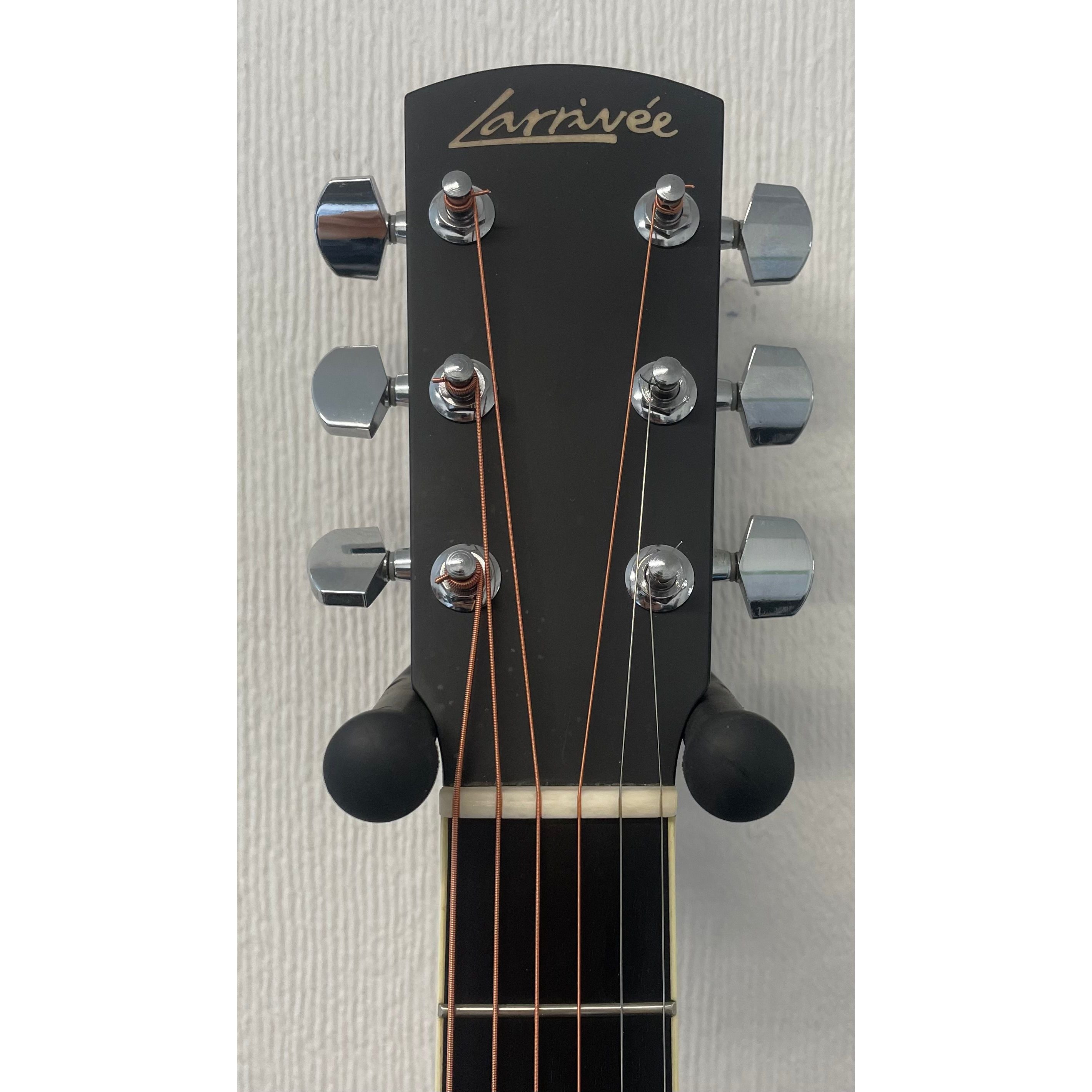 L'Arrivee LV03RE Grand Auditorium Electro Acoustic Guitar with Hardcase Pre-Owned