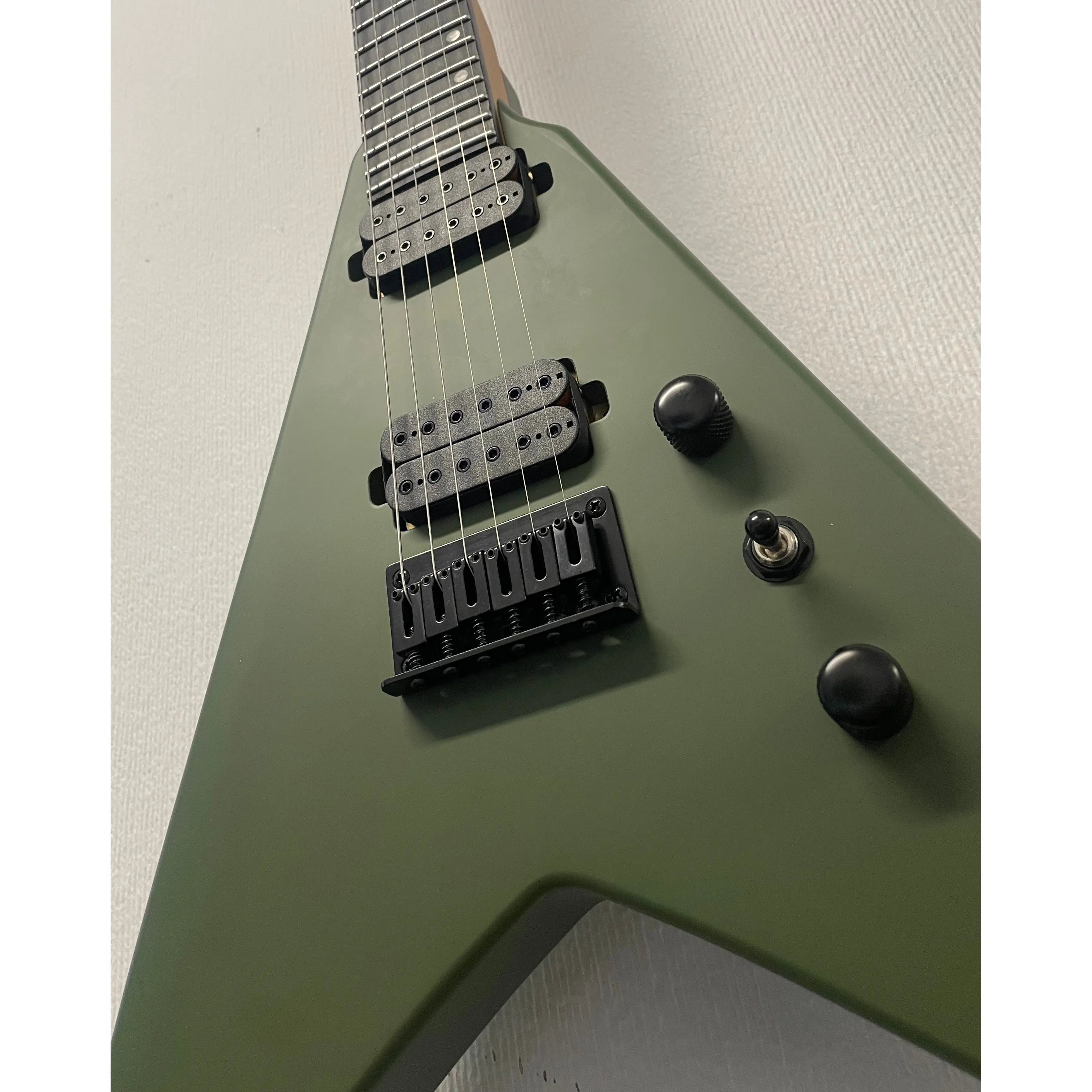 Spira Guitars Flying V Electric Guitar V-400 MGR Satin Dark Green Pre-Owned