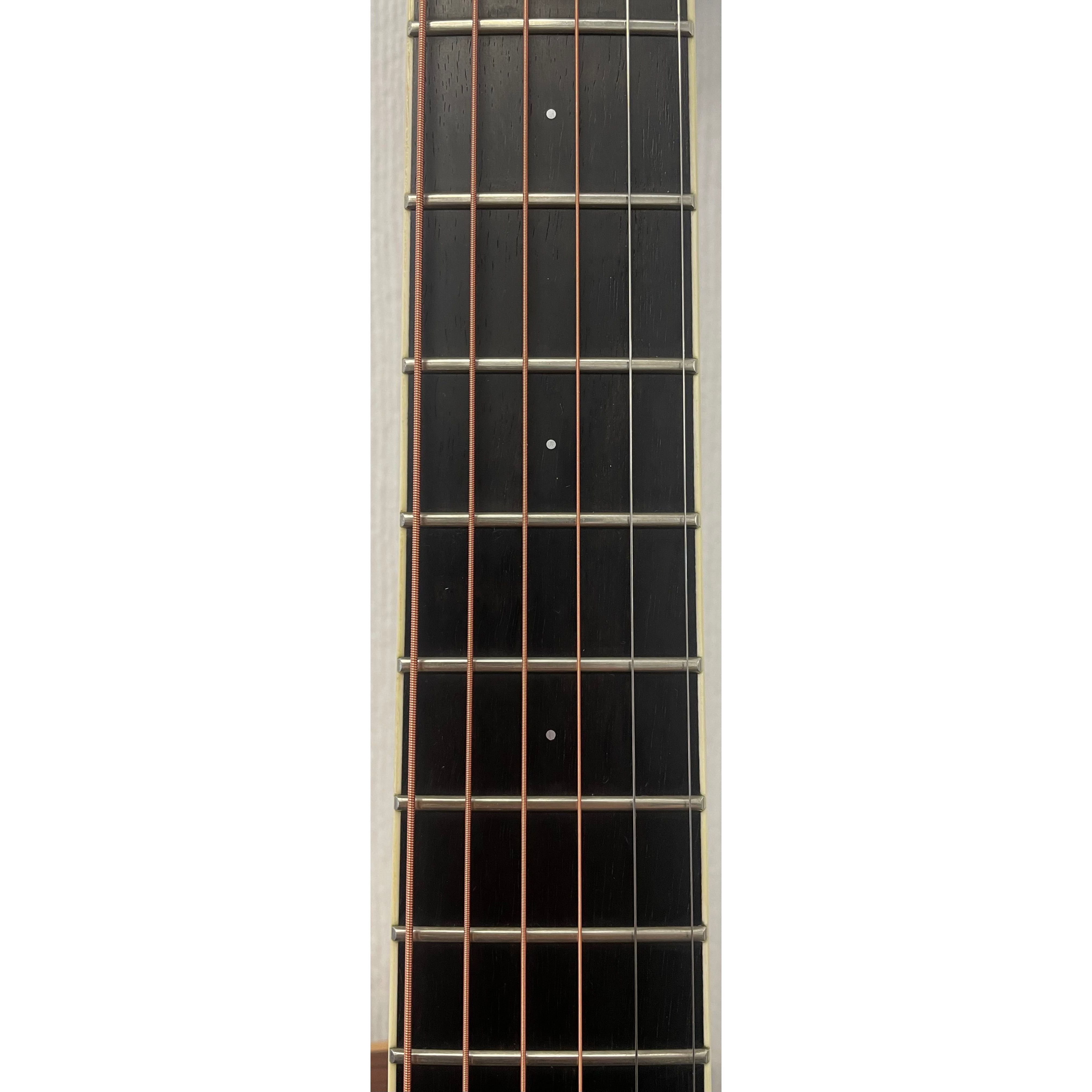 L'Arrivee LV03RE Grand Auditorium Electro Acoustic Guitar with Hardcase Pre-Owned