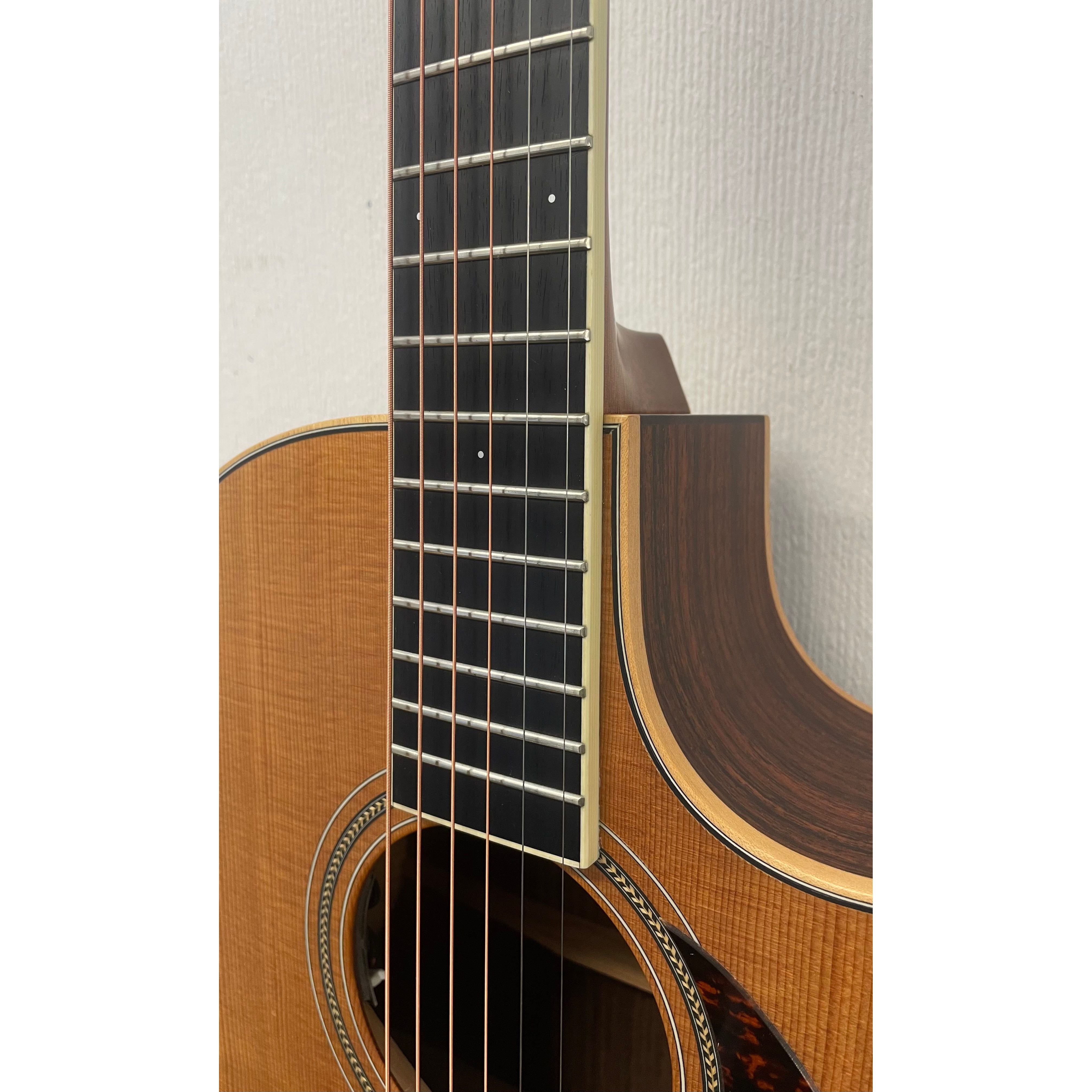 L'Arrivee LV03RE Grand Auditorium Electro Acoustic Guitar with Hardcase Pre-Owned