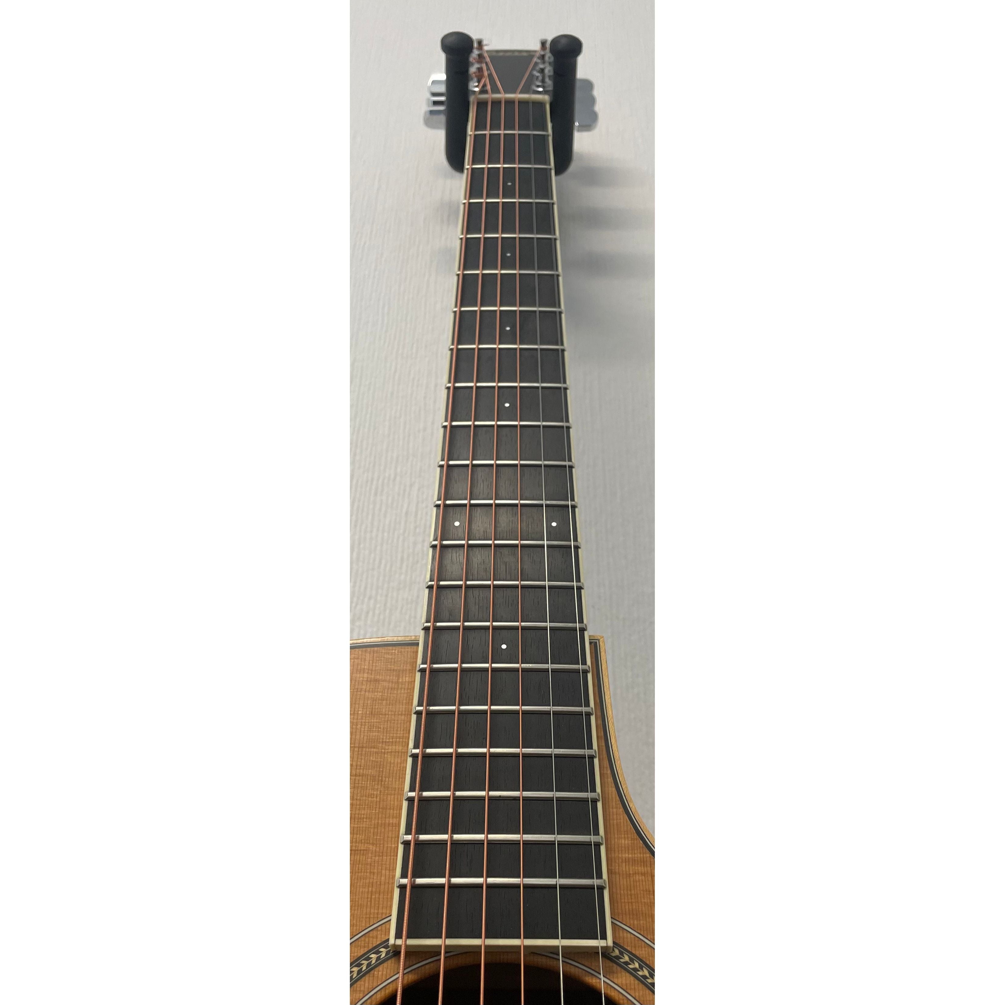 L'Arrivee LV03RE Grand Auditorium Electro Acoustic Guitar with Hardcase Pre-Owned