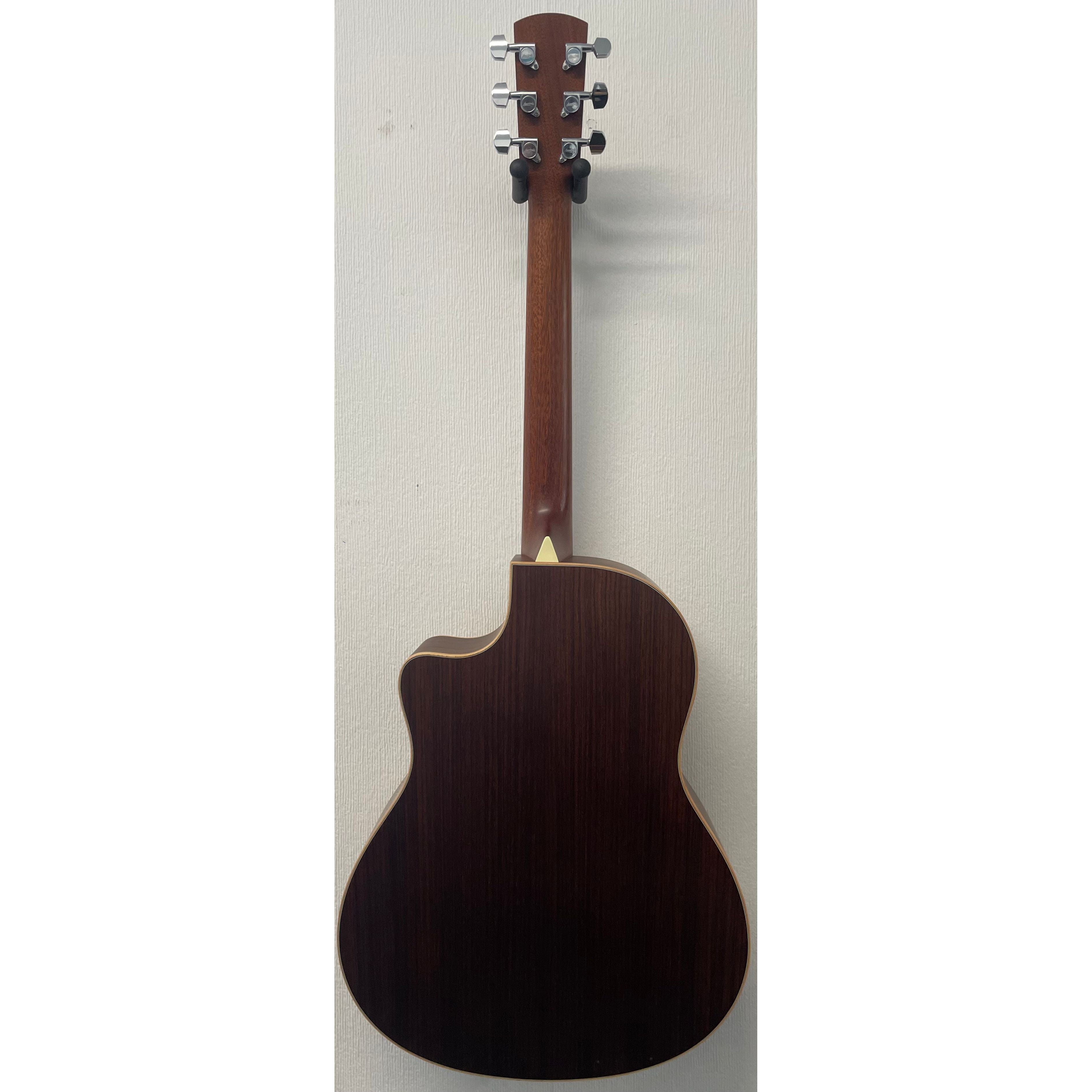 L'Arrivee LV03RE Grand Auditorium Electro Acoustic Guitar with Hardcase Pre-Owned