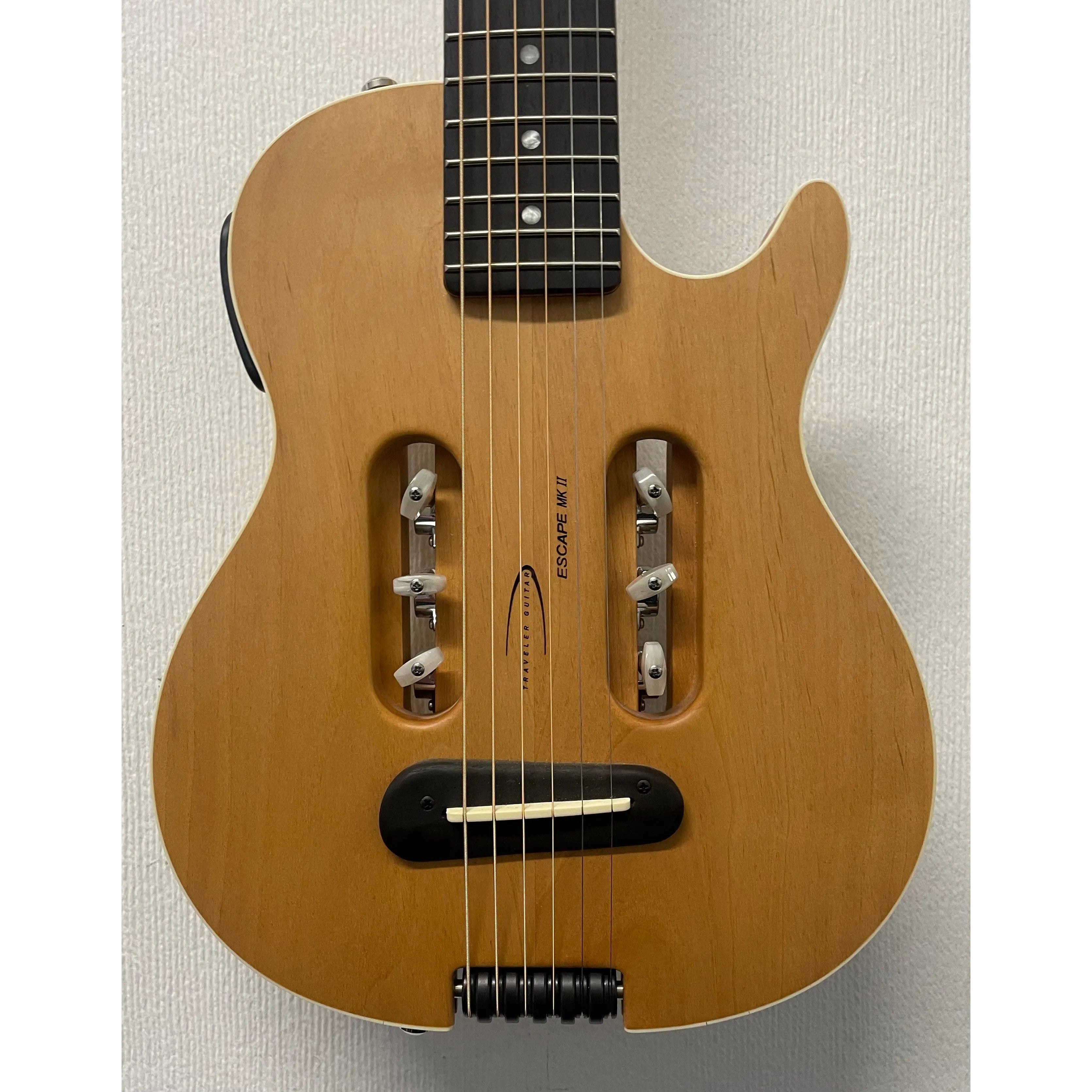 Traveller Guitar Escape Mark II Spruce with Original Gigbag Pre-Owned