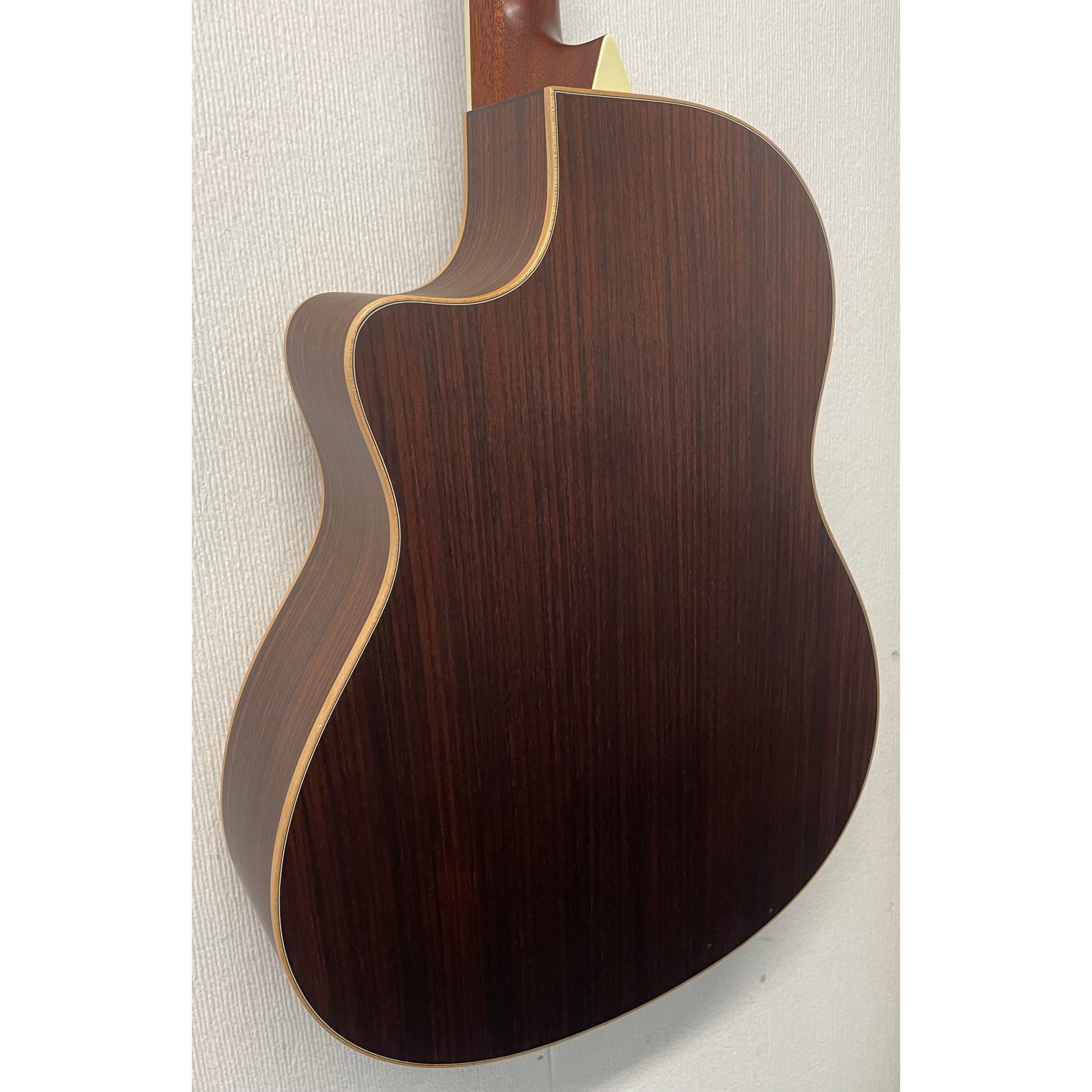 L'Arrivee LV03RE Grand Auditorium Electro Acoustic Guitar with Hardcase Pre-Owned