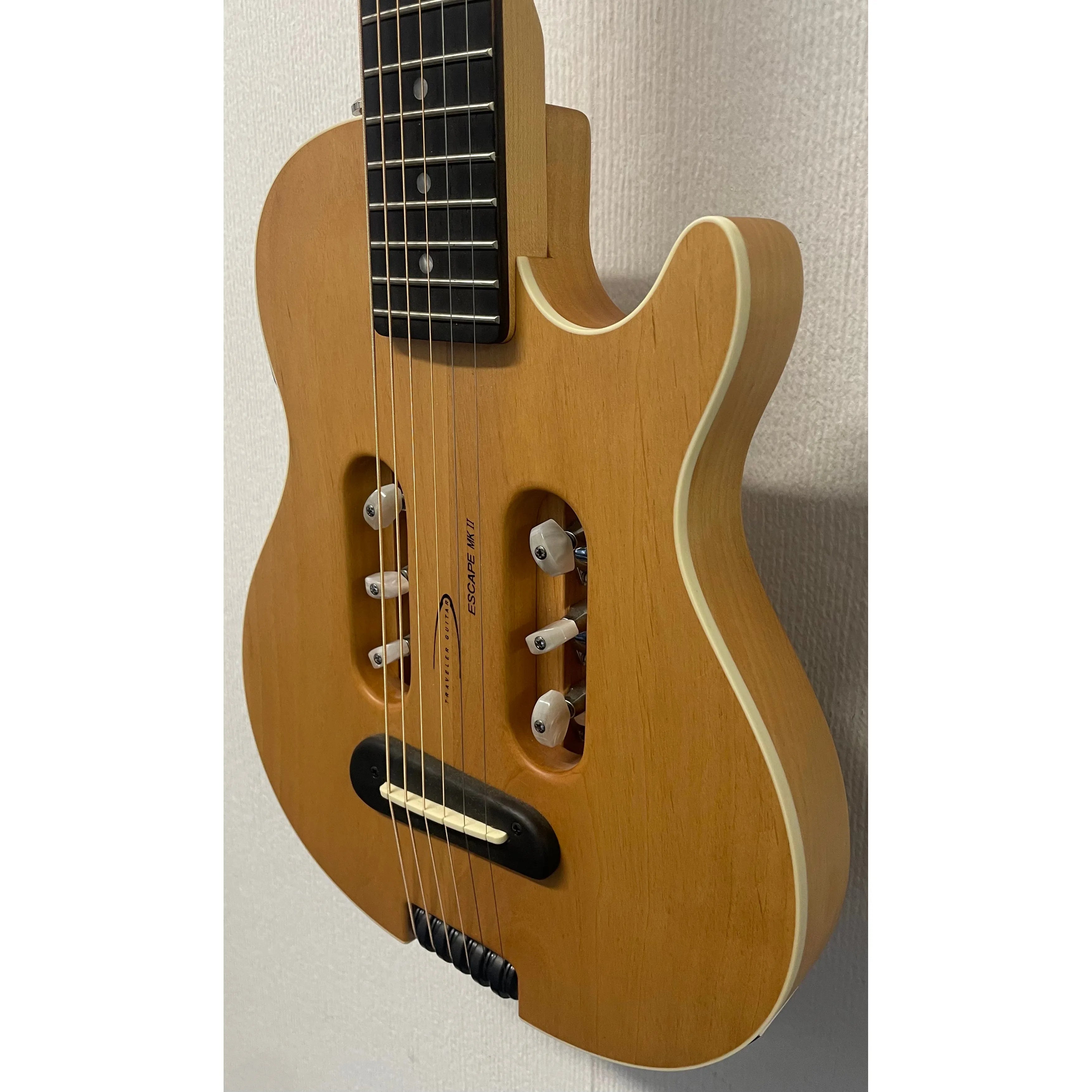 Traveller Guitar Escape Mark II Spruce with Original Gigbag Pre-Owned