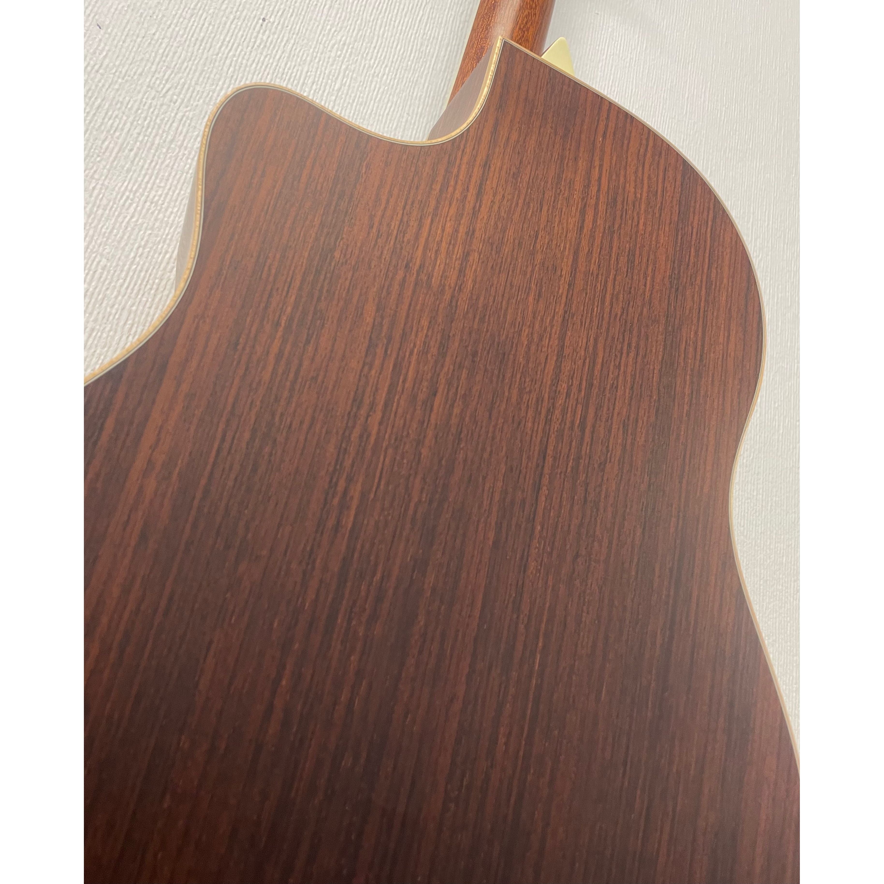 L'Arrivee LV03RE Grand Auditorium Electro Acoustic Guitar with Hardcase Pre-Owned