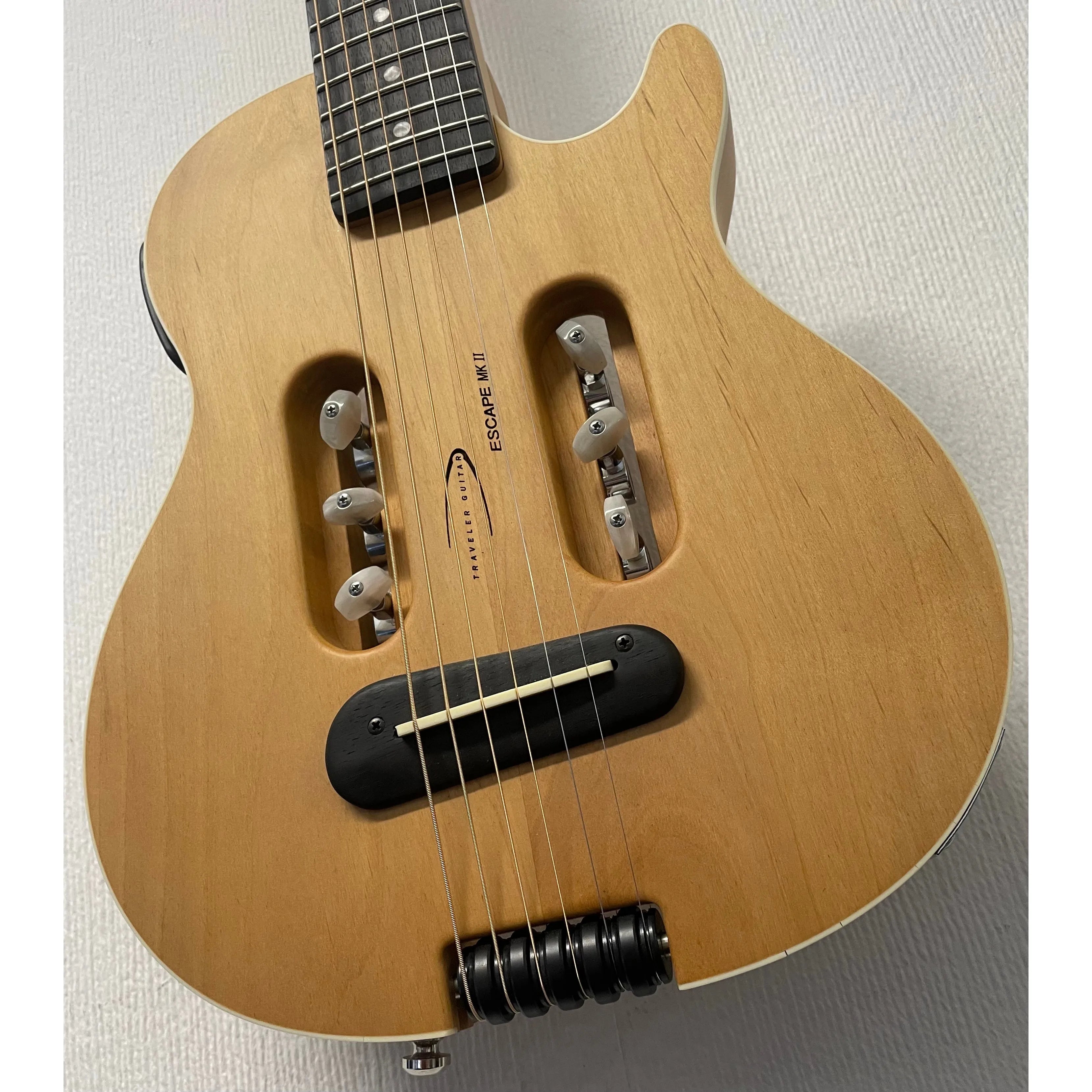 Traveller Guitar Escape Mark II Spruce with Original Gigbag Pre-Owned