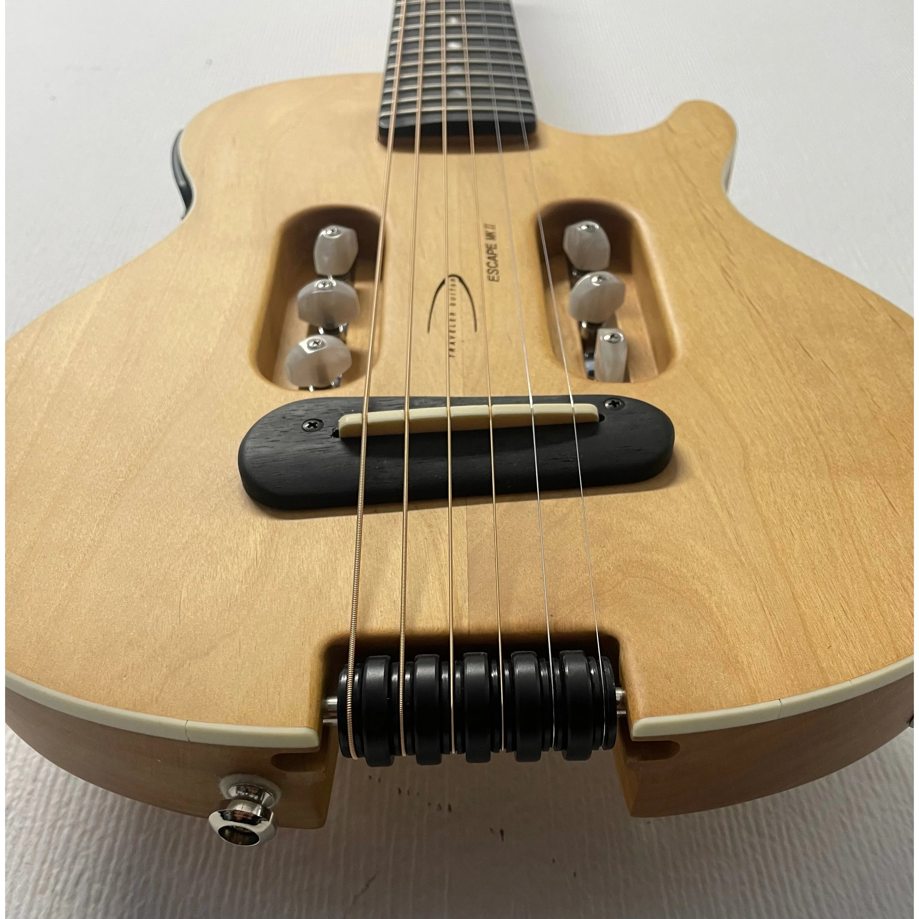 Traveller Guitar Escape Mark II Spruce with Original Gigbag Pre-Owned