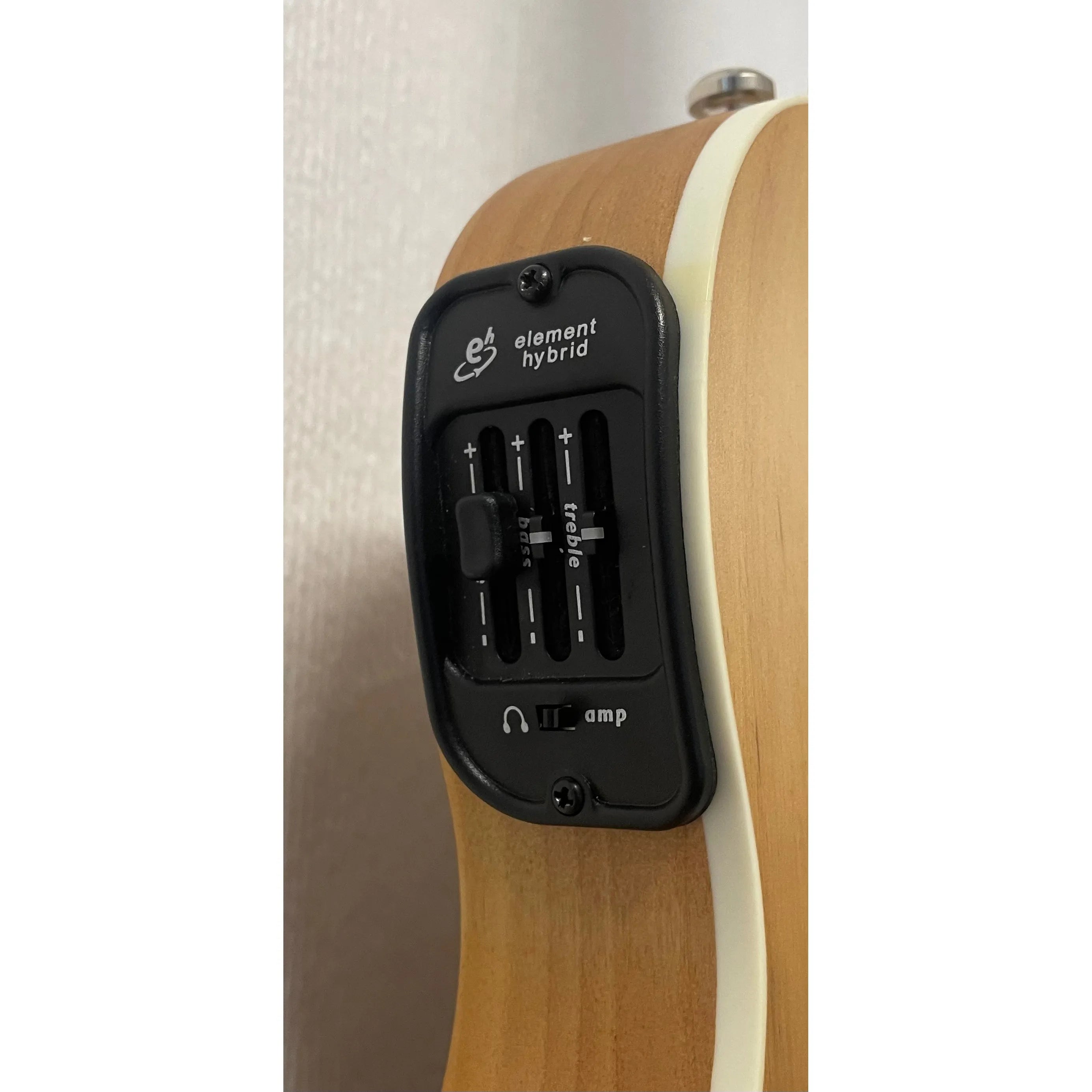 Traveller Guitar Escape Mark II Spruce with Original Gigbag Pre-Owned