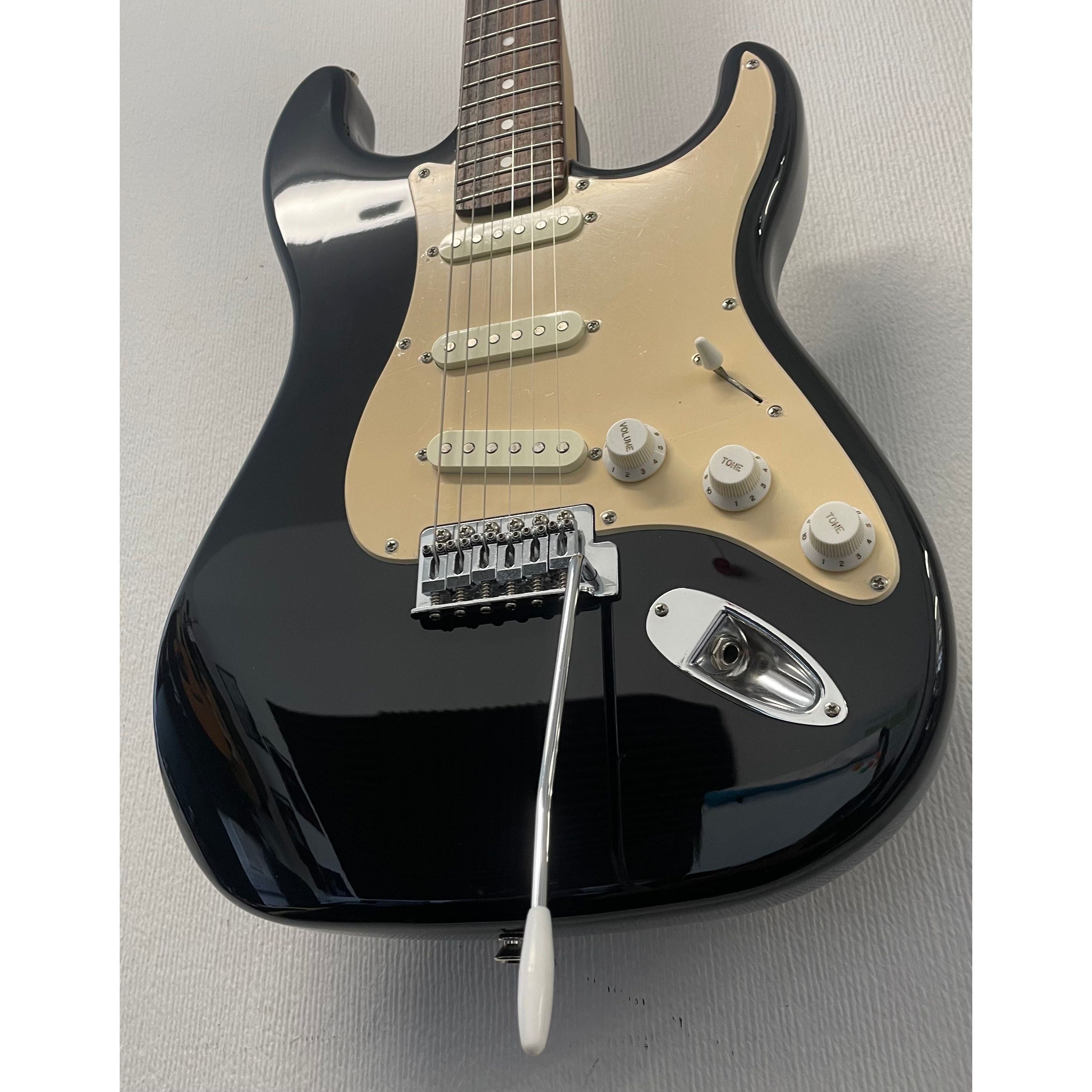 Squier By Fender Stratocaster 1990's in Gloss Black with Gigbag Pre-Owned