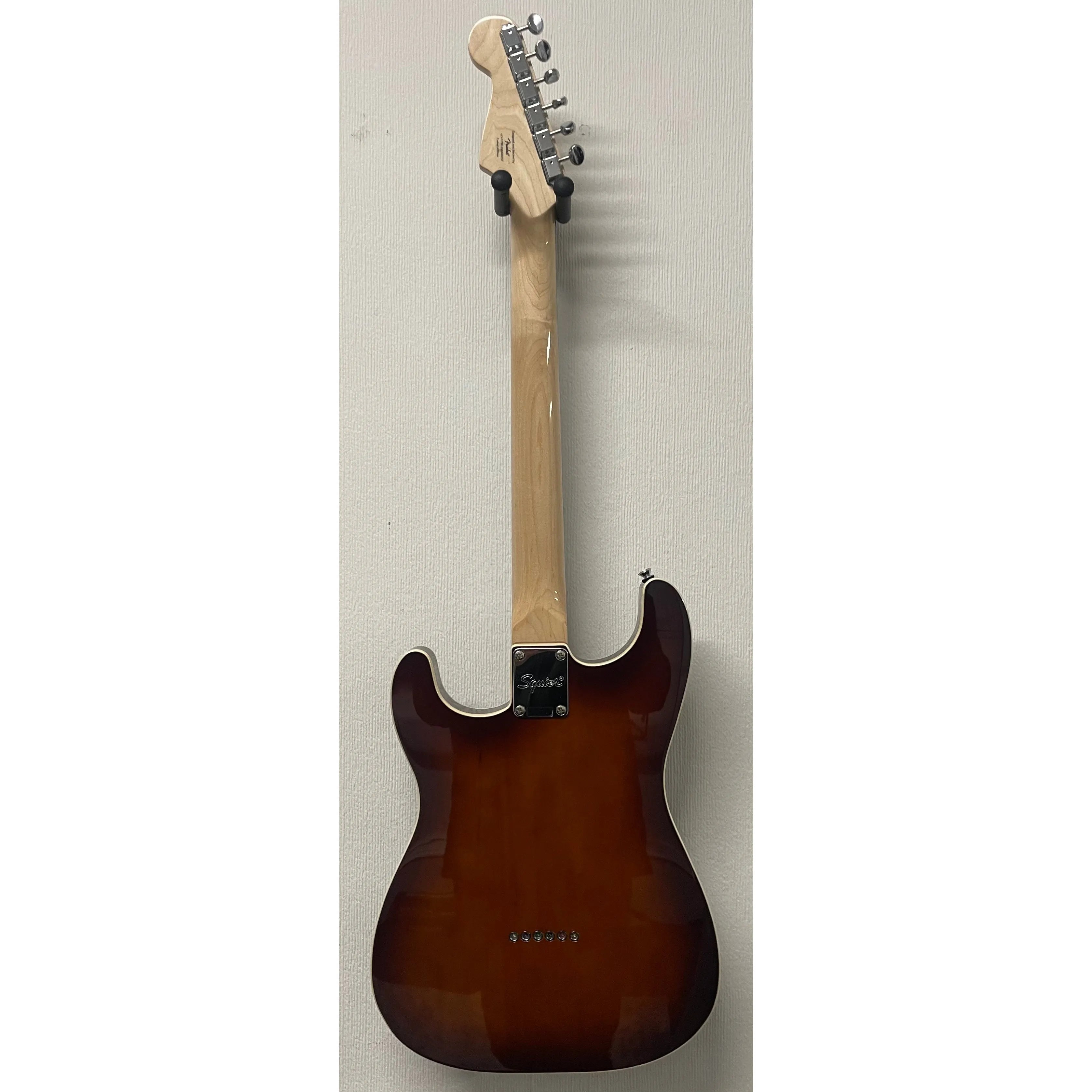 Squier Paranormal Custom Nashville Stratocaster in Chocolate Sunburst Pre-Owned