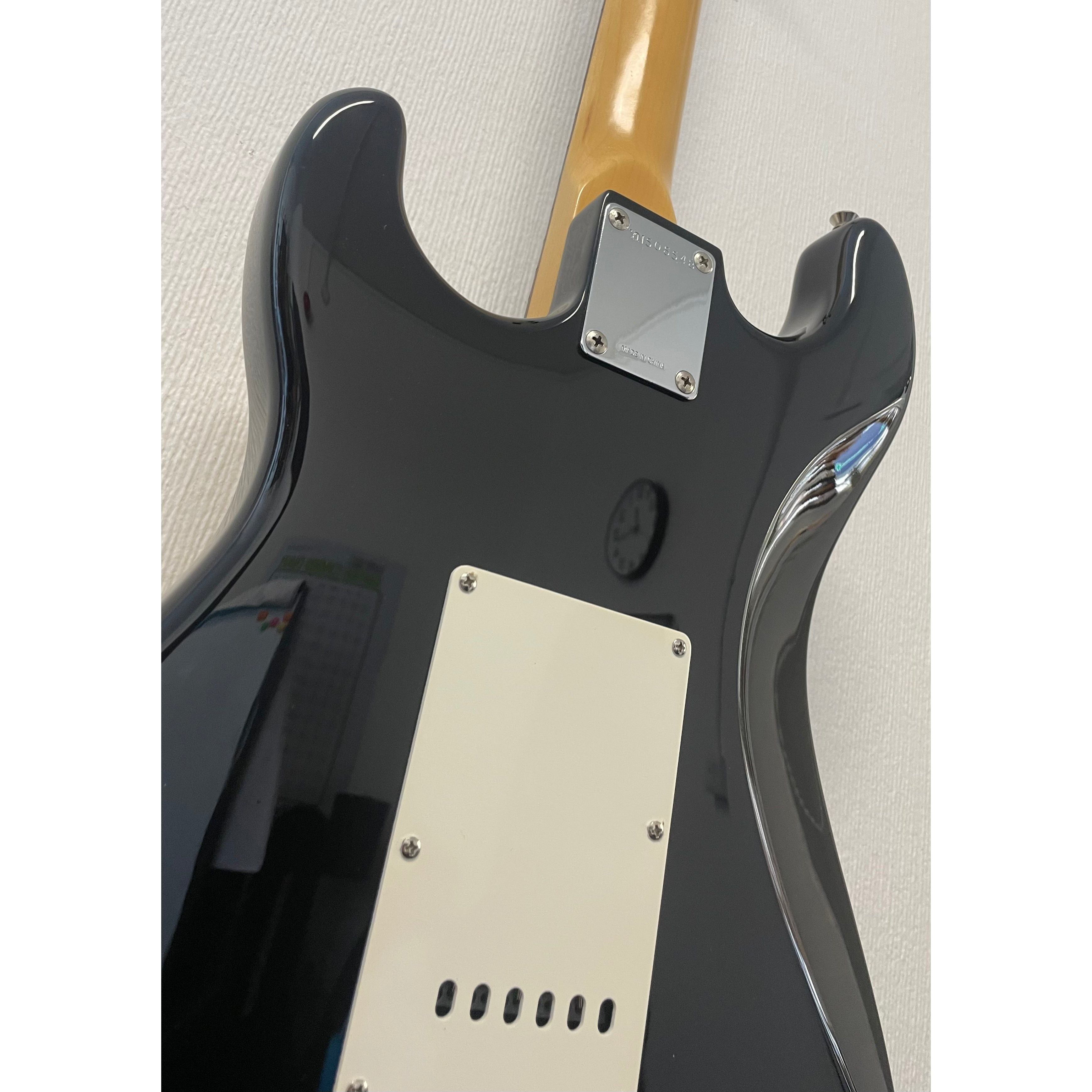 Squier By Fender Stratocaster 1990's in Gloss Black with Gigbag Pre-Owned