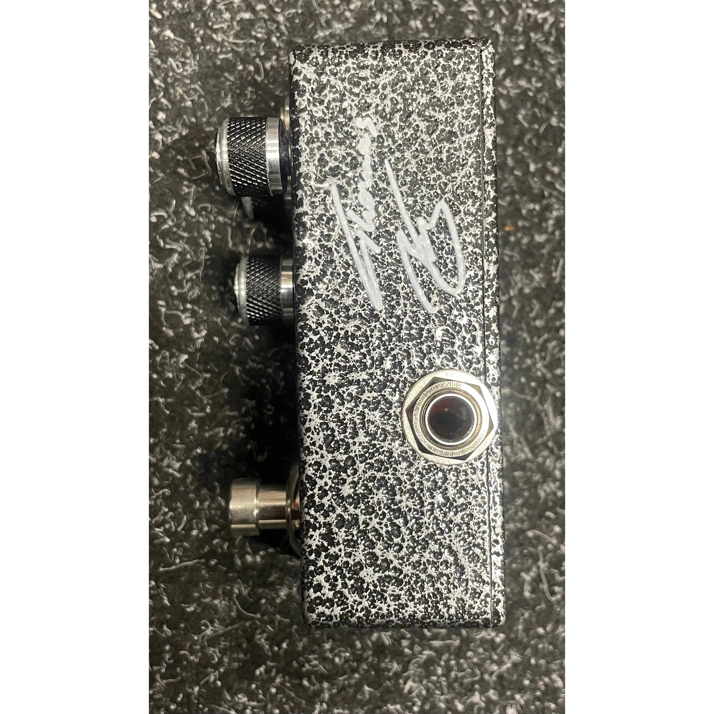 Xvive Dynarock Distortion Pedal by Thomas Blug Pre-Owned