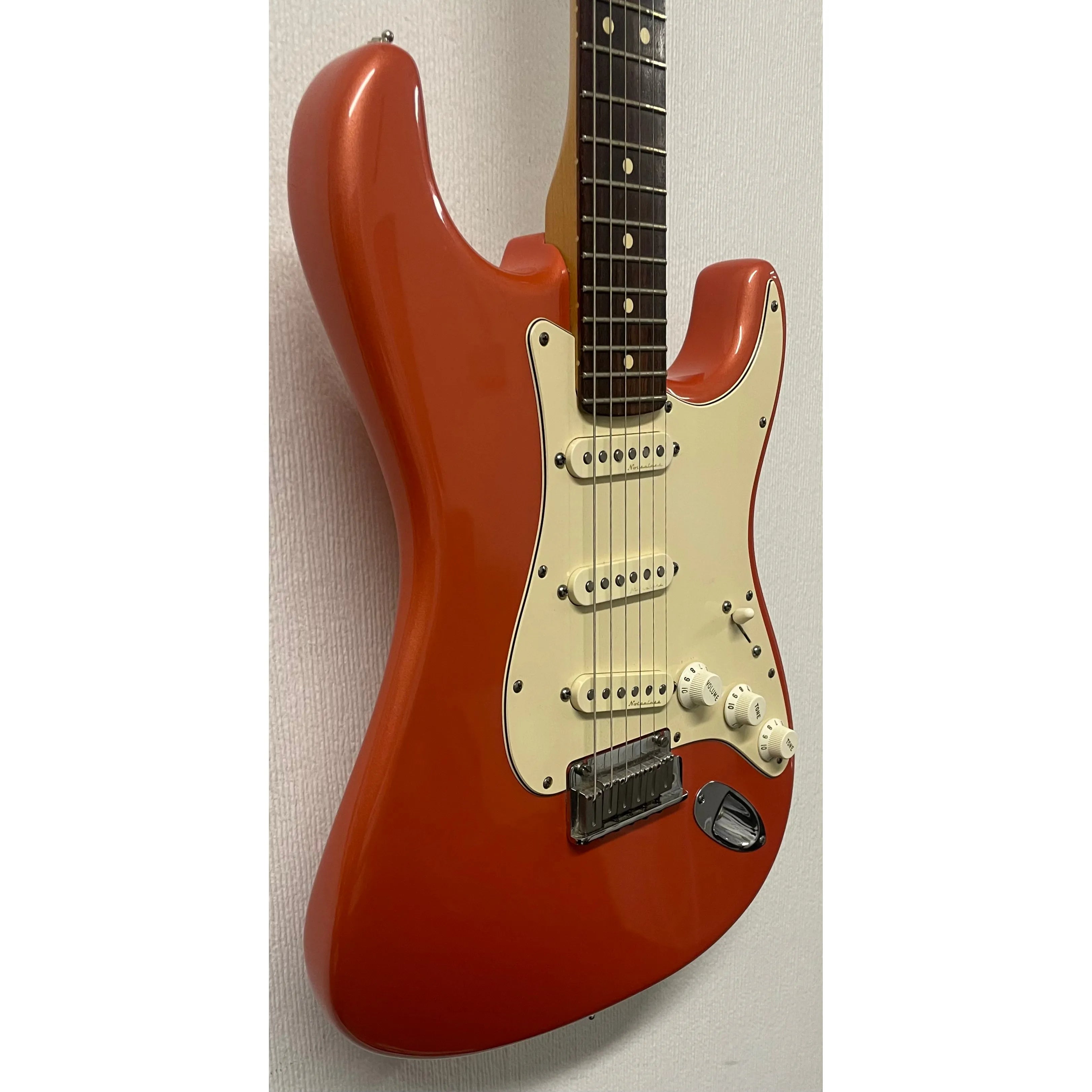 Fender FSR Stratocaster American Standard 2001 Limited Edition in Coral Metallic with Original Hardcase Pre-Owned