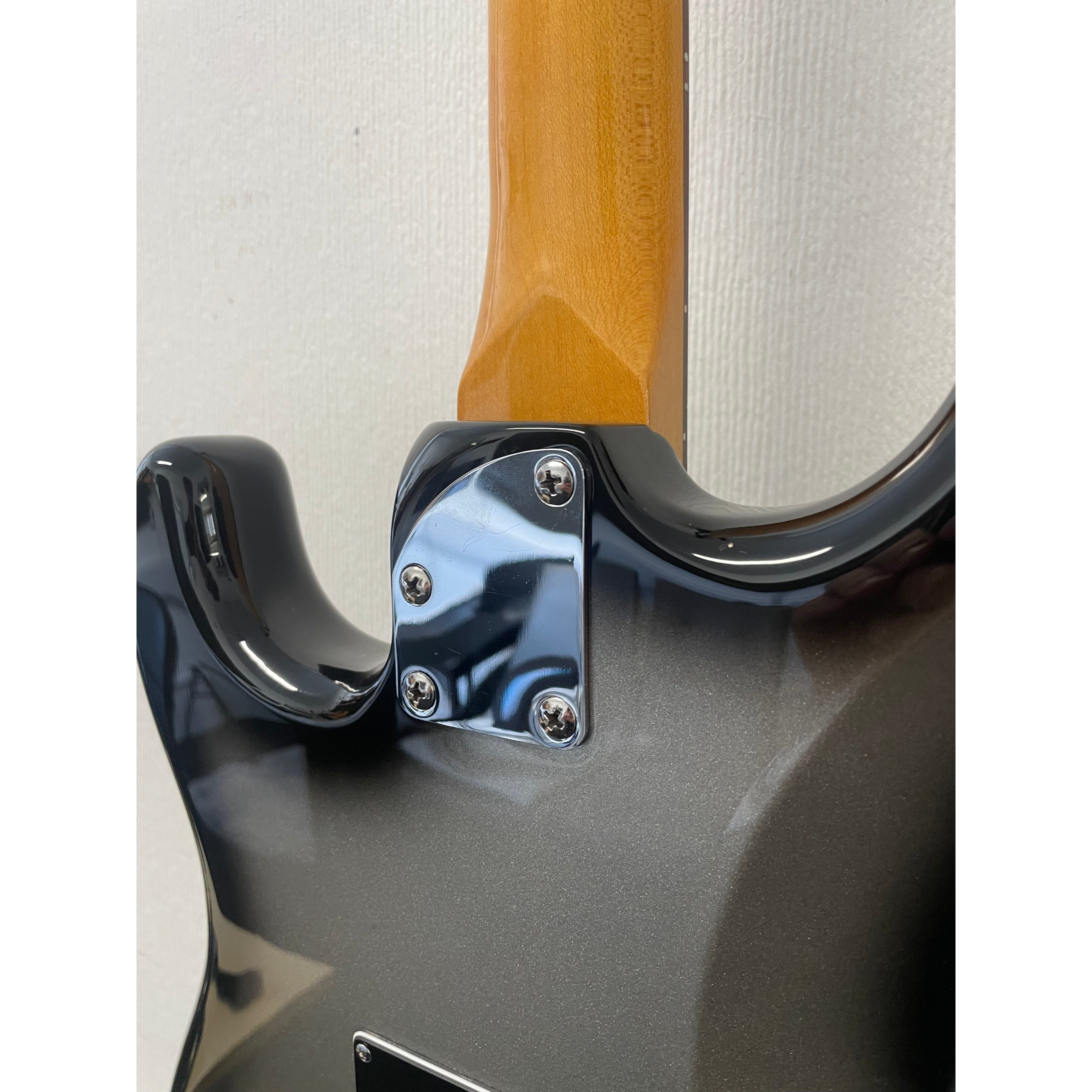 Vintage 25th Anniversary VS6 Stratocaster Style Electric Guitar in Limited Edition Silverburst with Gigbag Pre-Owned