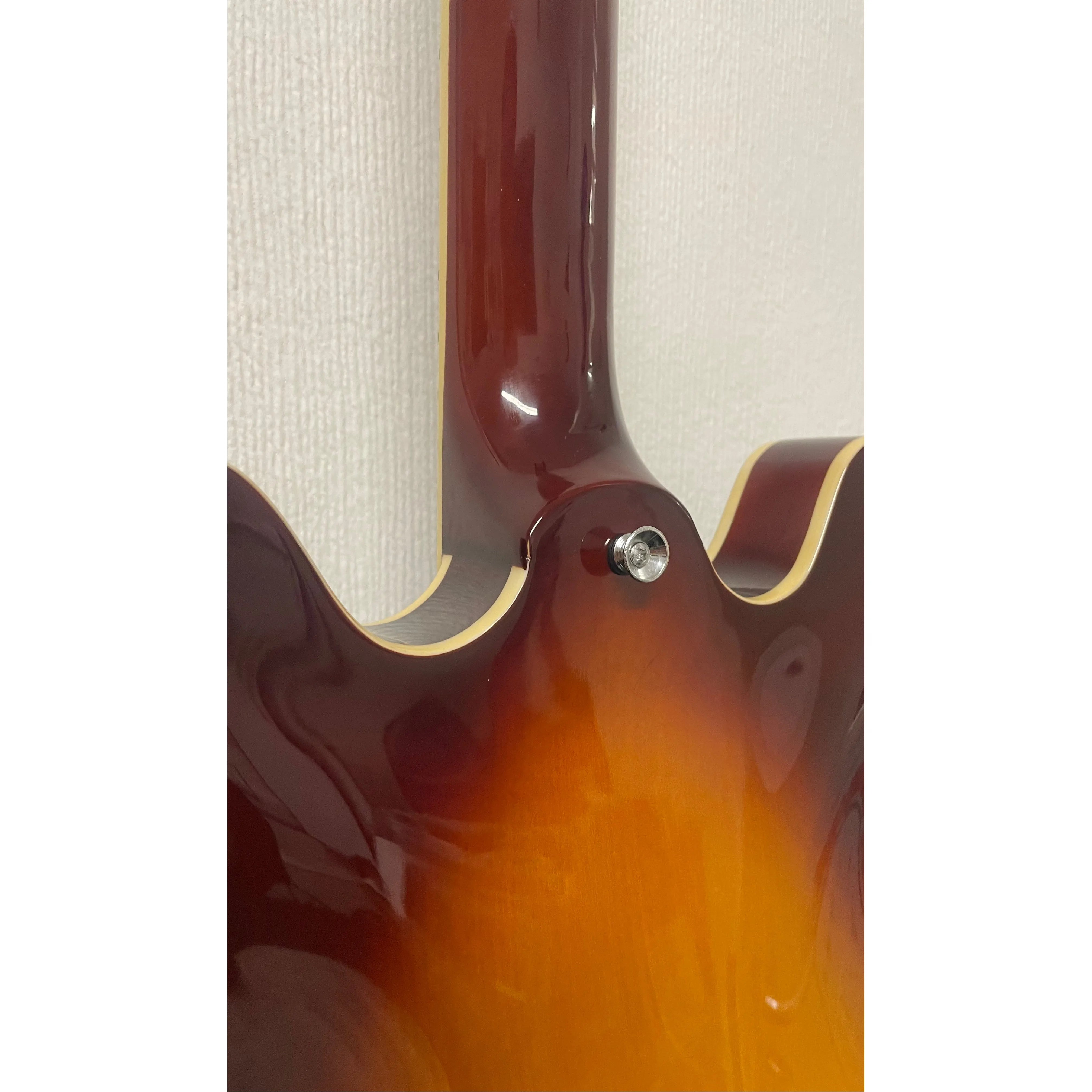 Hartwood Revival Hollowbody Electric Guitar in Sunburst Pre-Owned