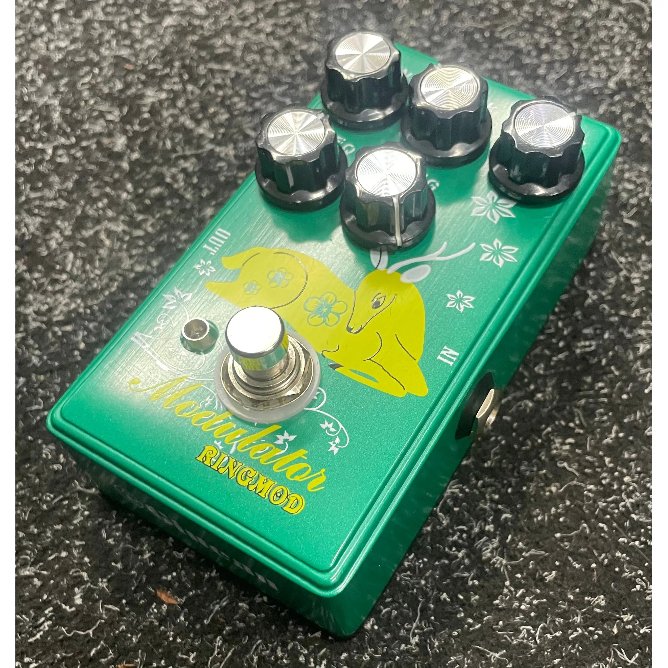 Ginean Guitar Effects Pedal Modulation Ringmod Pre-Owned