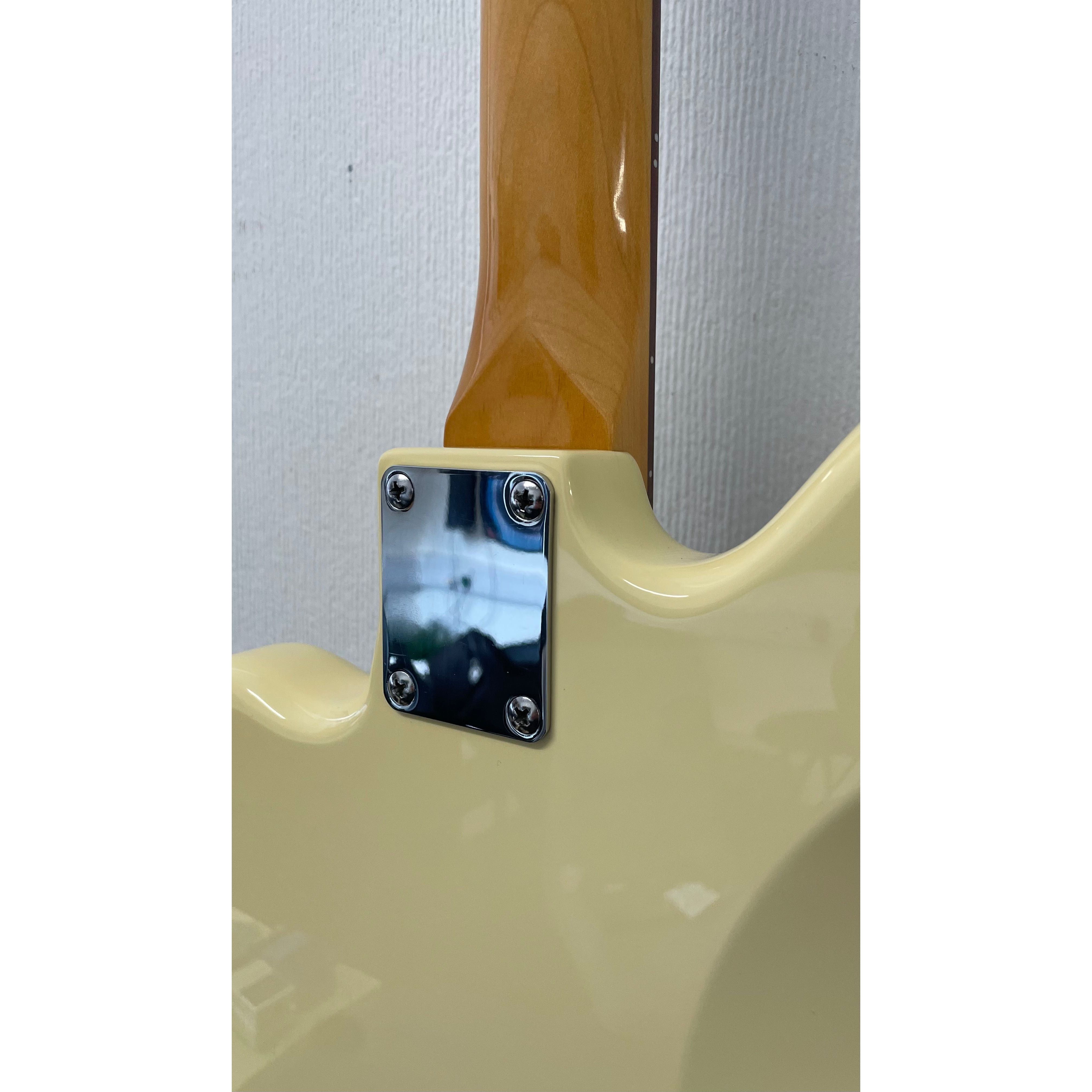 Vintage V65 Reissued Vibrato Jaguar Style Electric Guitar in Vintage White Pre-Owned