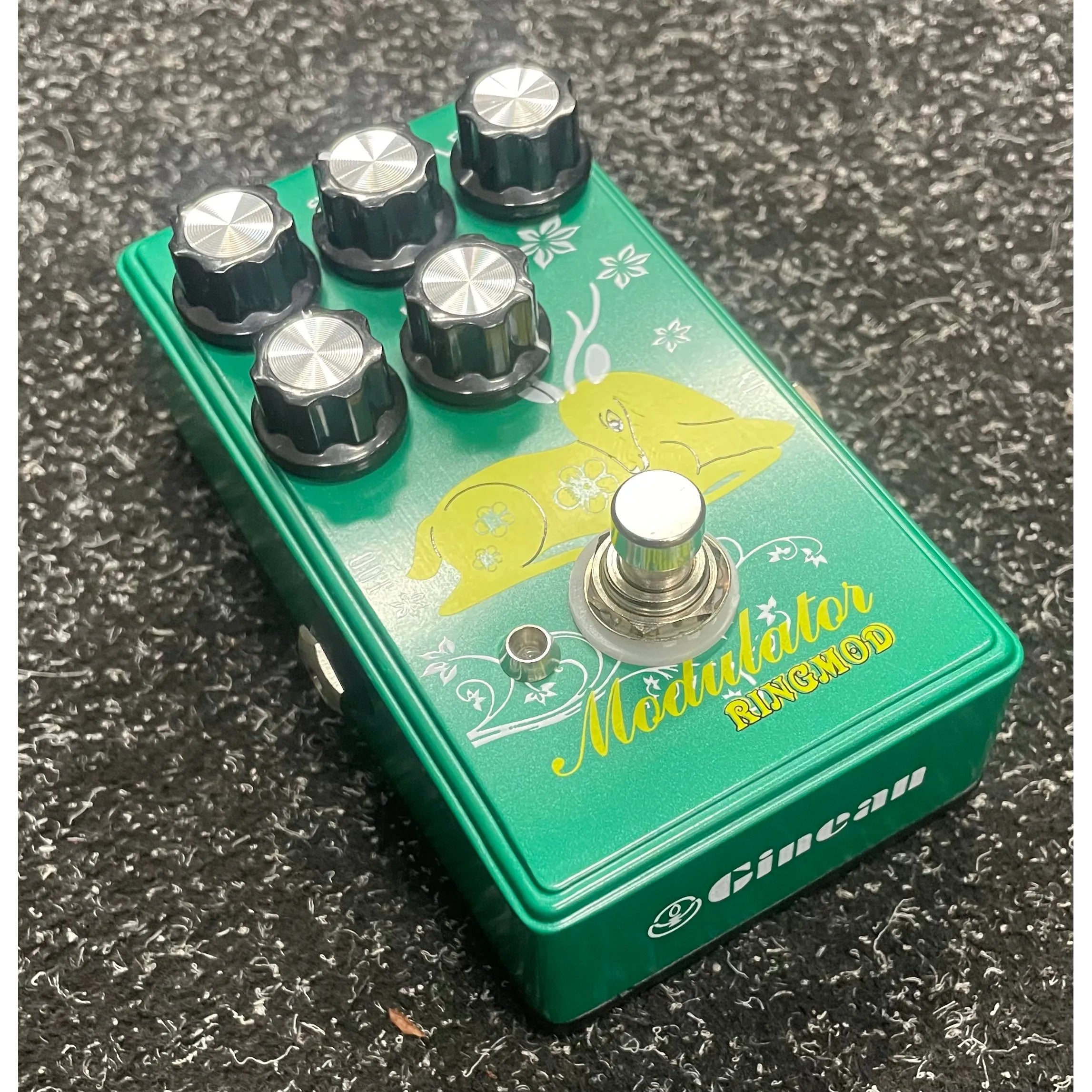 Ginean Guitar Effects Pedal Modulation Ringmod Pre-Owned