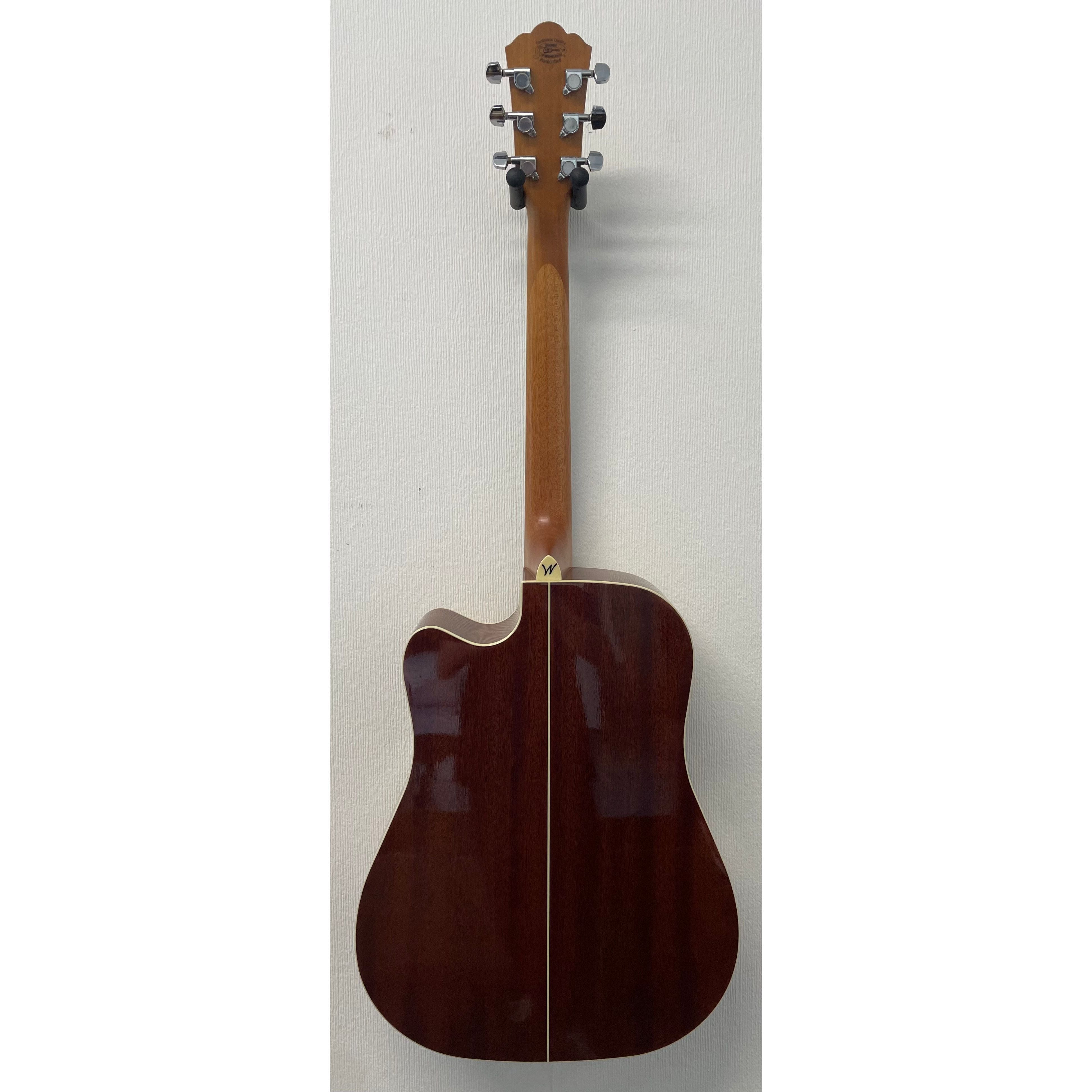 Washburn WD10 SCE WAT Electro Acoustic Guitar with Hiscox Hardcase Pre-Owned