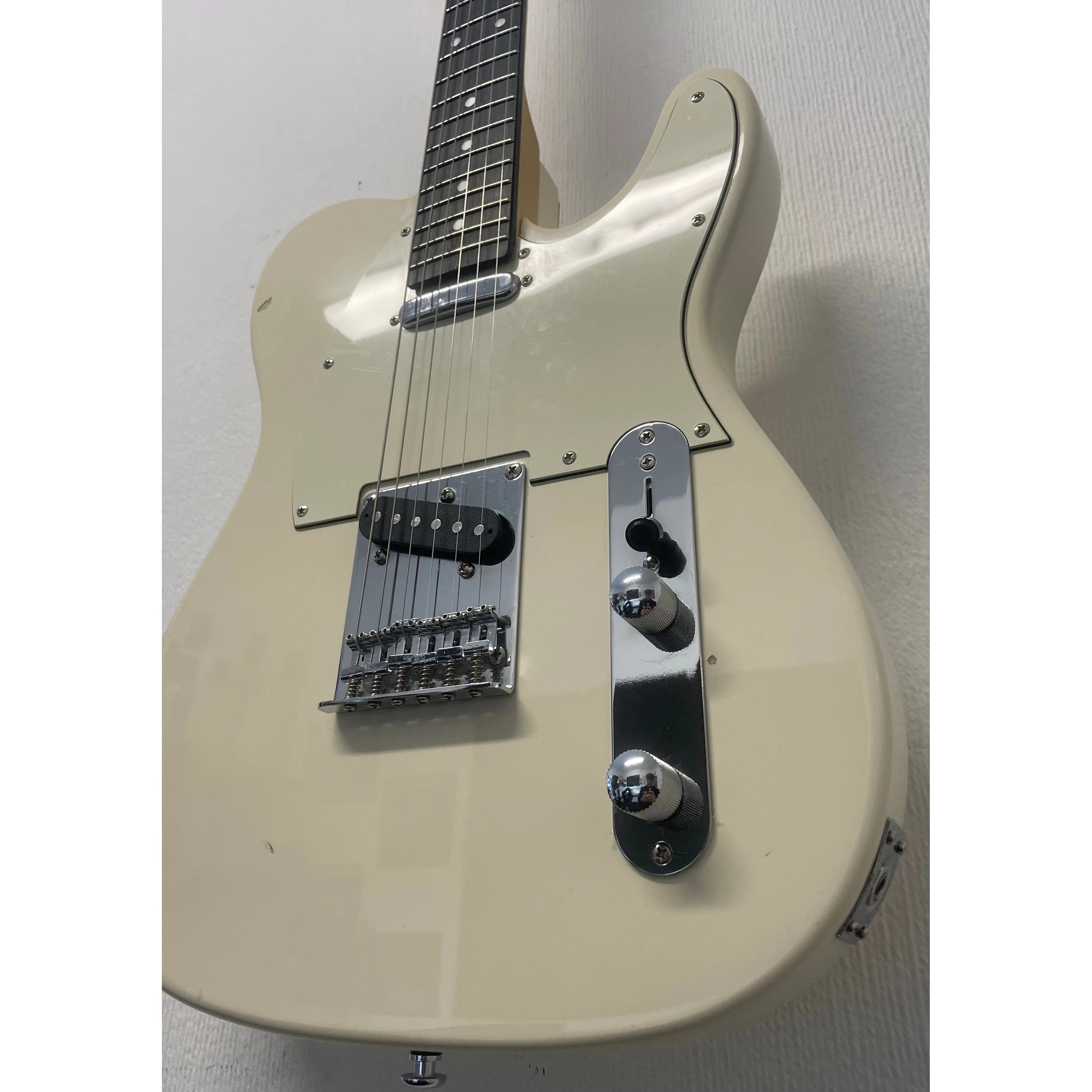 Donner Standard Series Telecaster Style Electric Guitar in White Pre-Owned