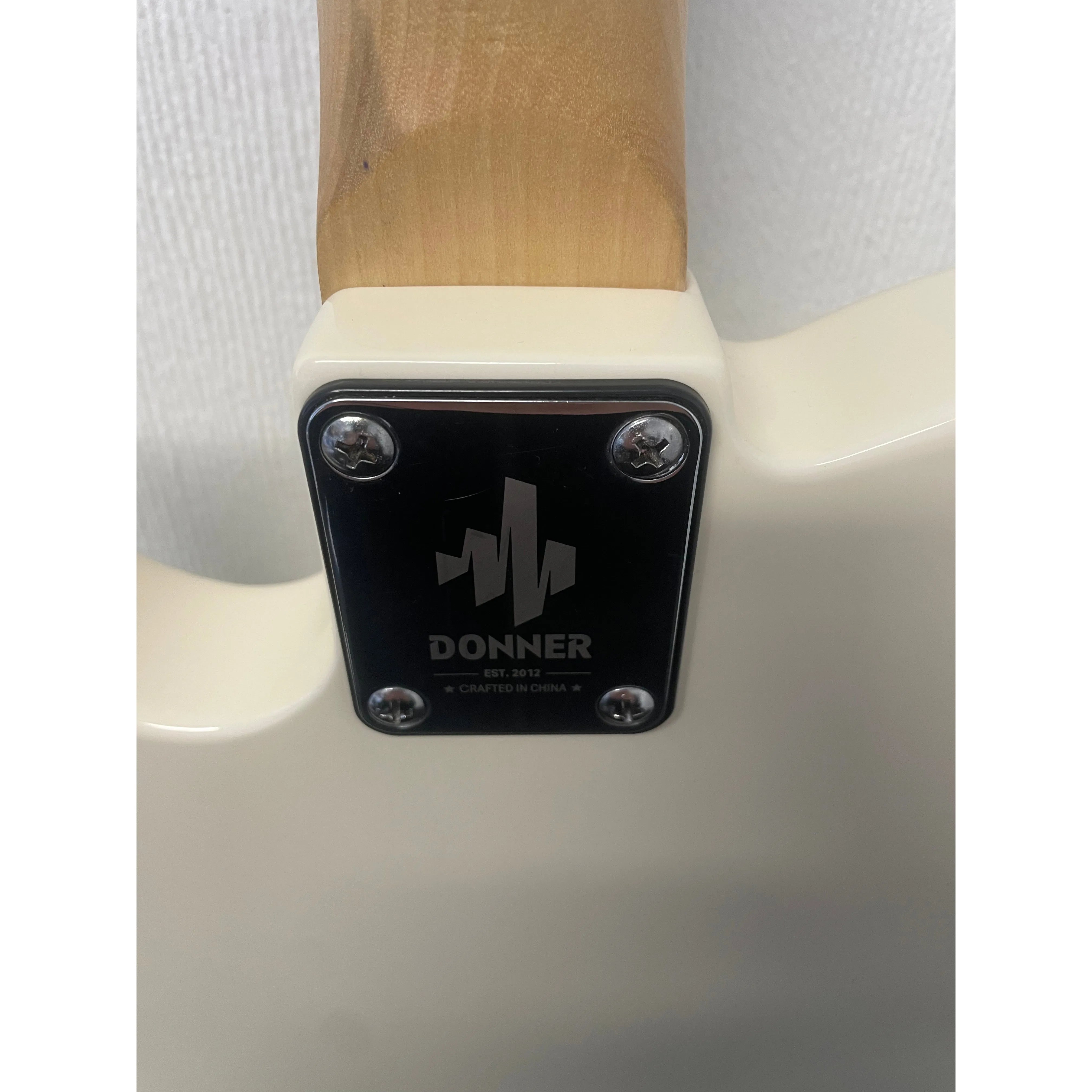 Donner Standard Series Telecaster Style Electric Guitar in White Pre-Owned