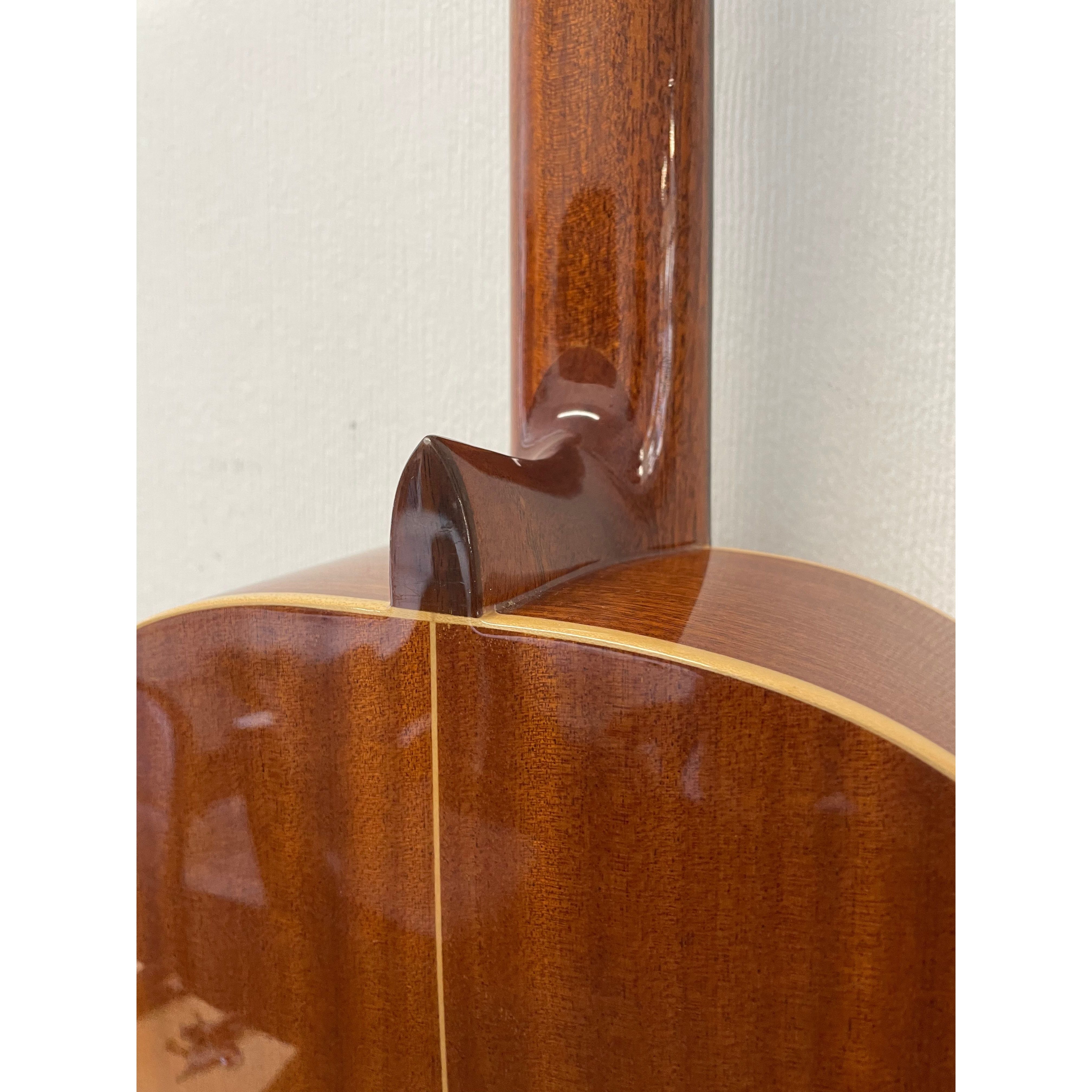 Luthier Music Corp Classical Guitar L.12 in Natural Gloss Finish with Gigbag Pre-Owned