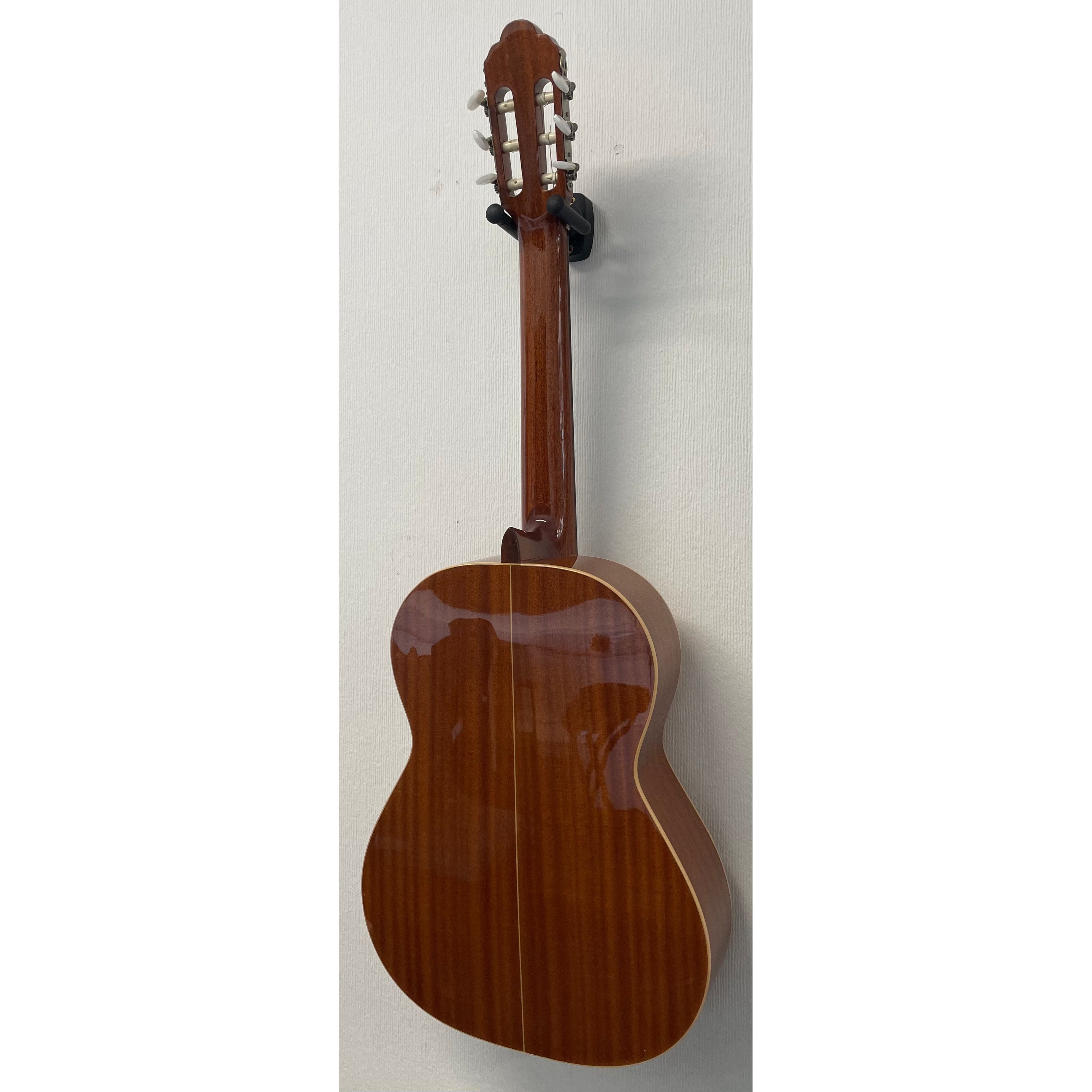 Luthier Music Corp Classical Guitar L.12 in Natural Gloss Finish with Gigbag Pre-Owned