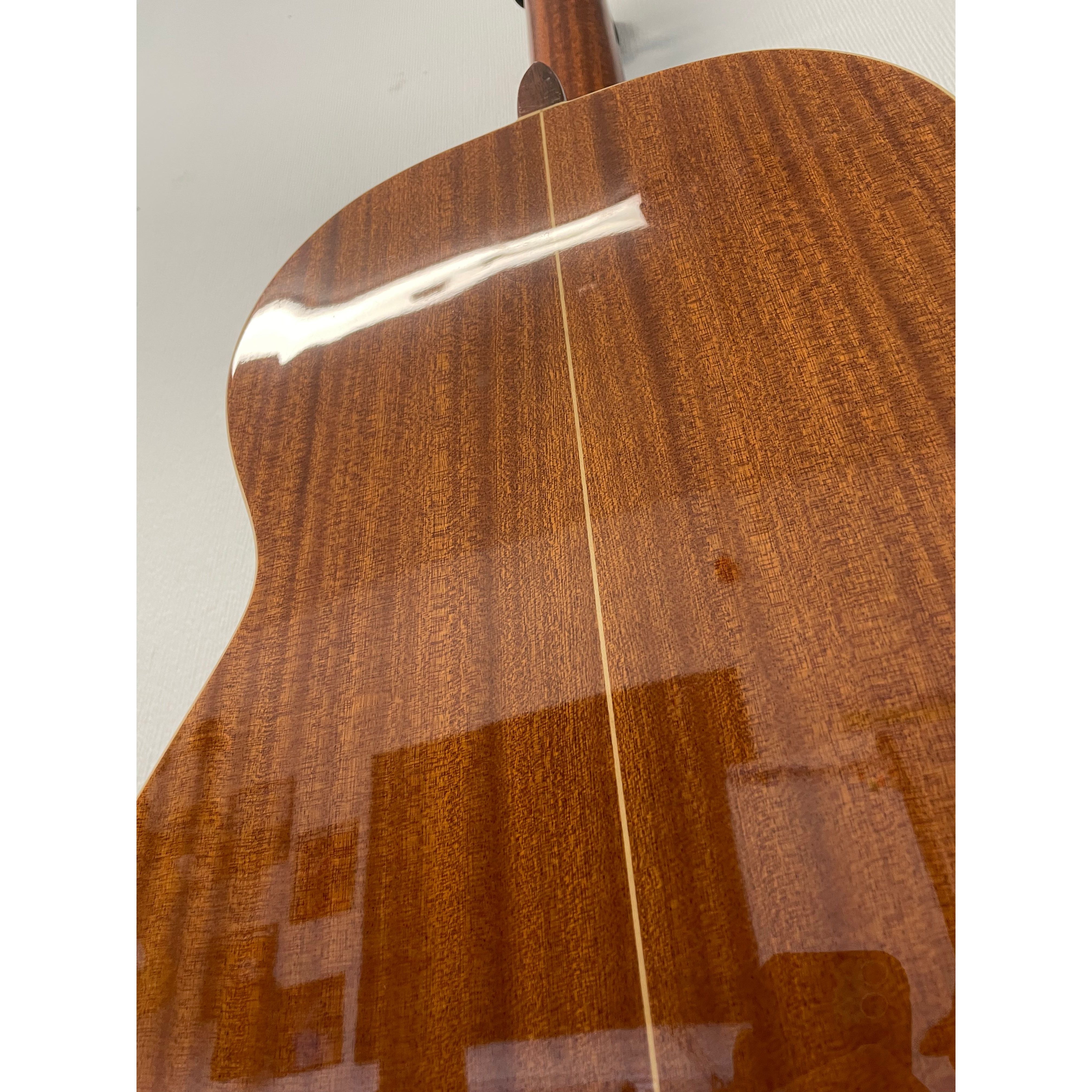 Luthier Music Corp Classical Guitar L.12 in Natural Gloss Finish with Gigbag Pre-Owned