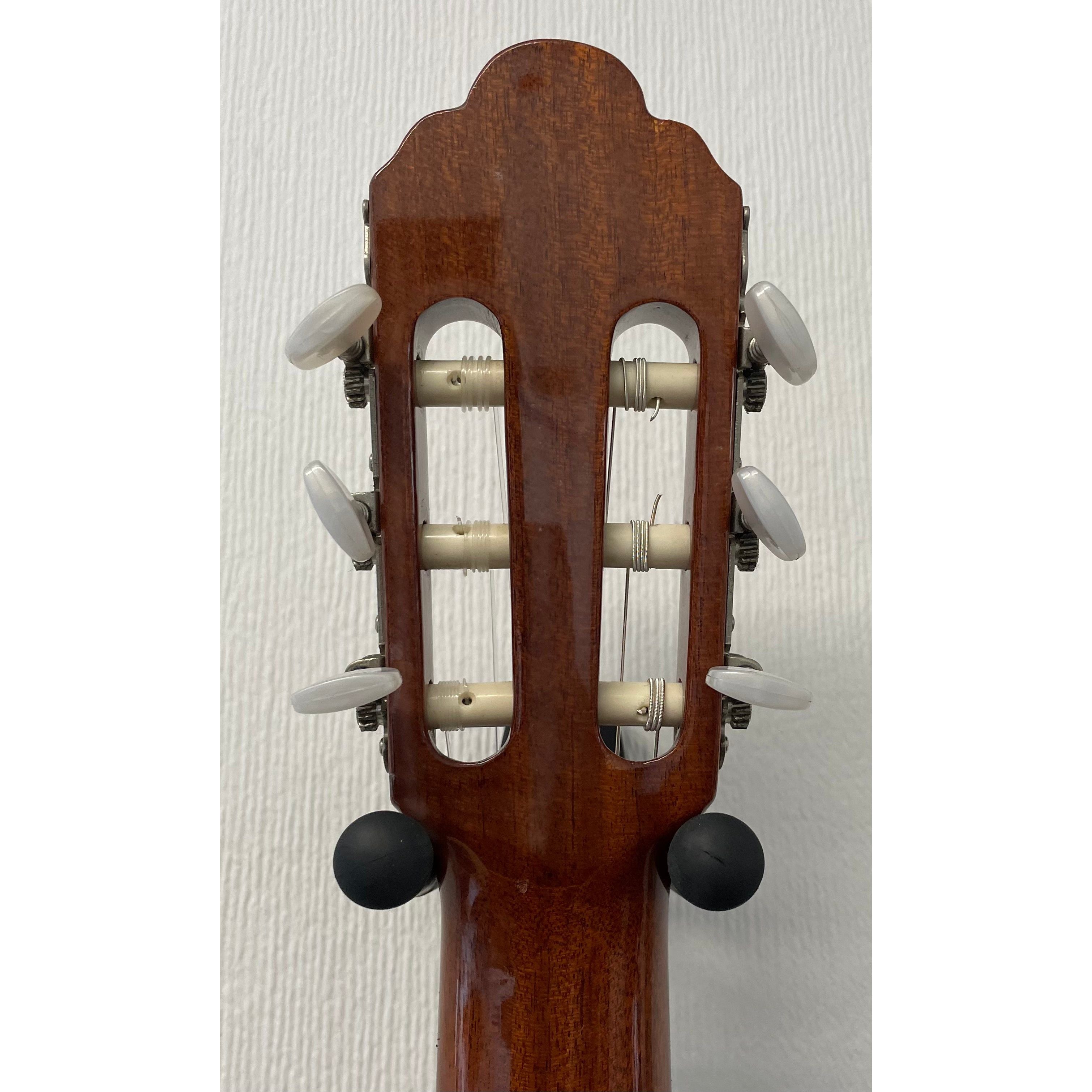 Luthier Music Corp Classical Guitar L.12 in Natural Gloss Finish with Gigbag Pre-Owned