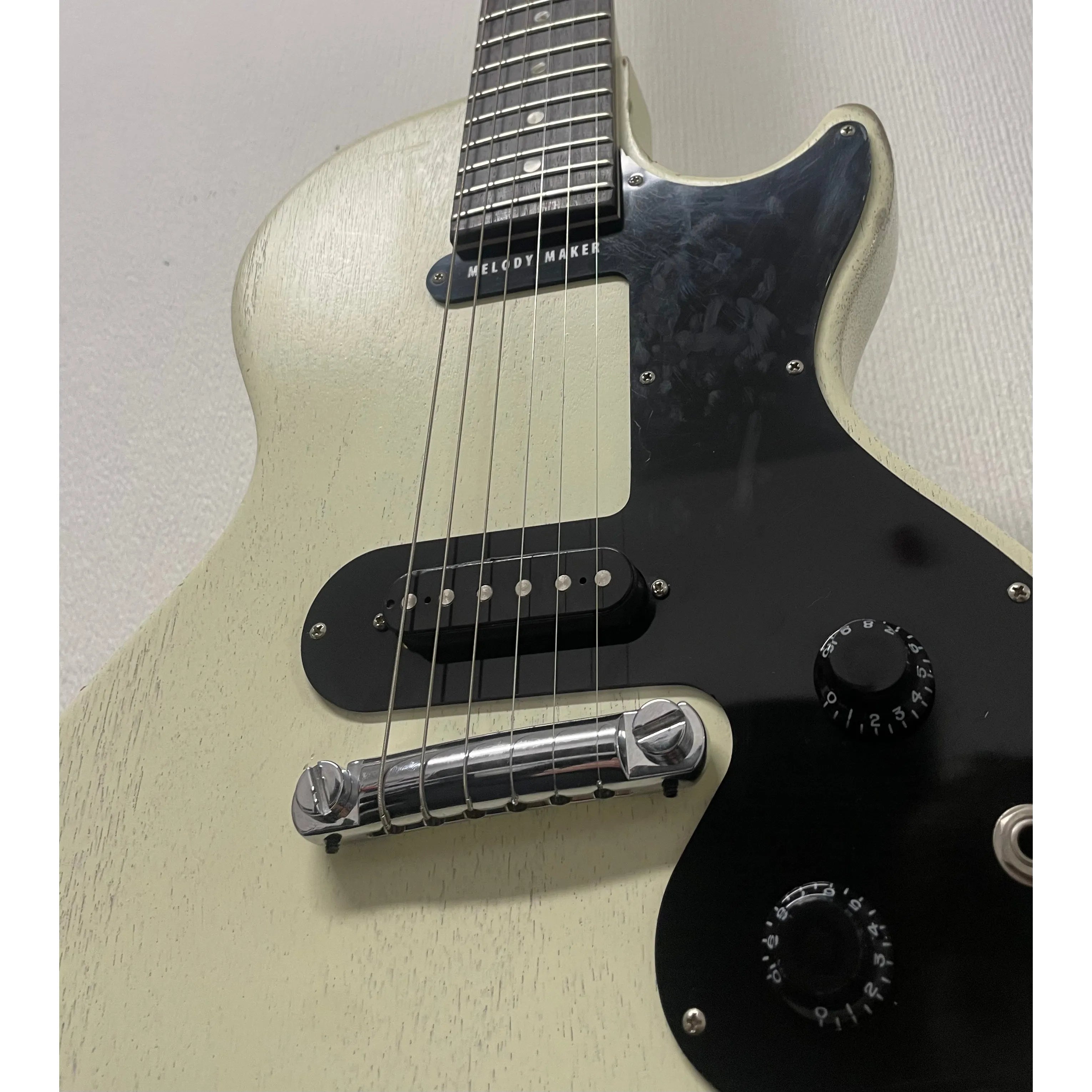 Gibson Melody Maker in White, 2008, USA Pre-Owned