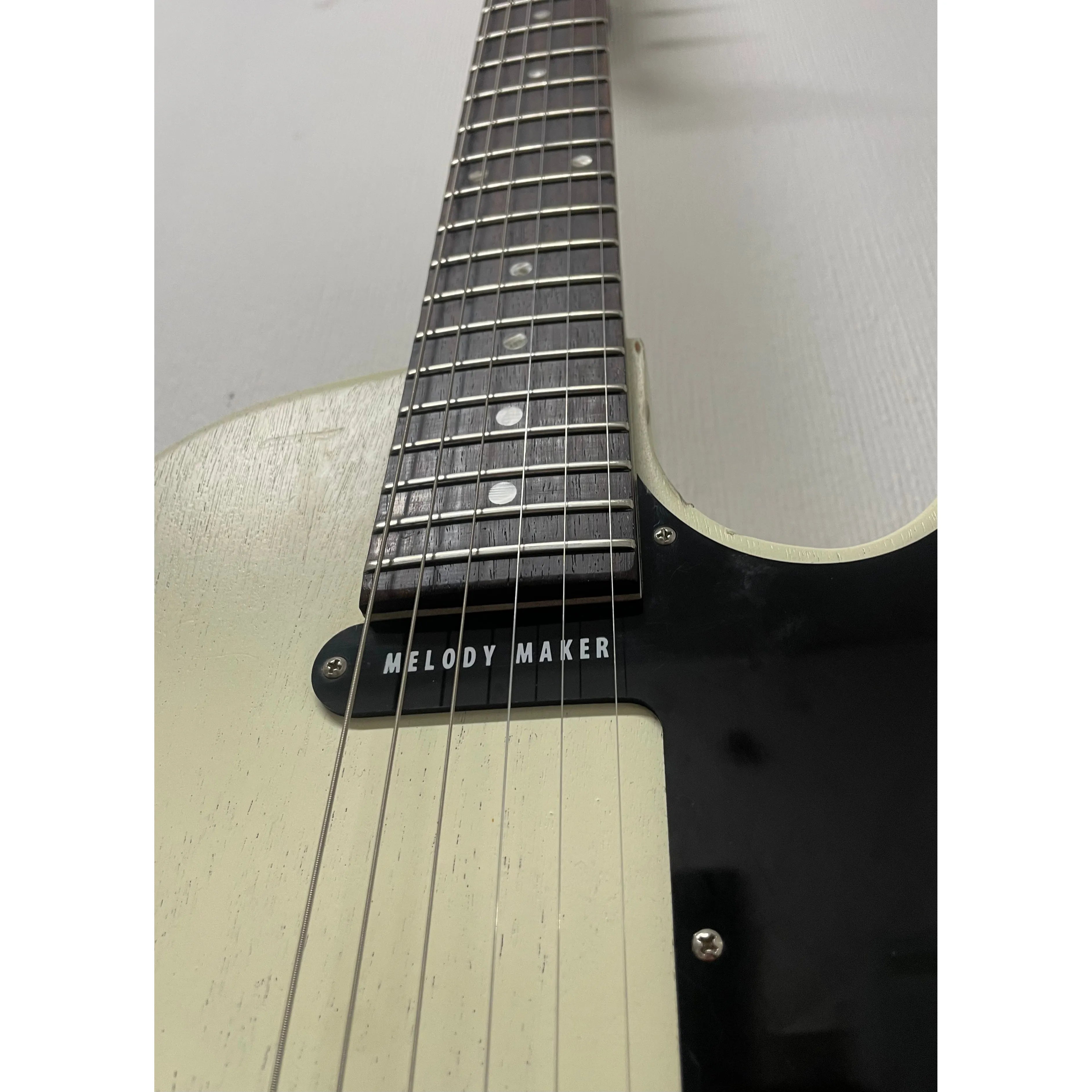 Gibson Melody Maker in White, 2008, USA Pre-Owned