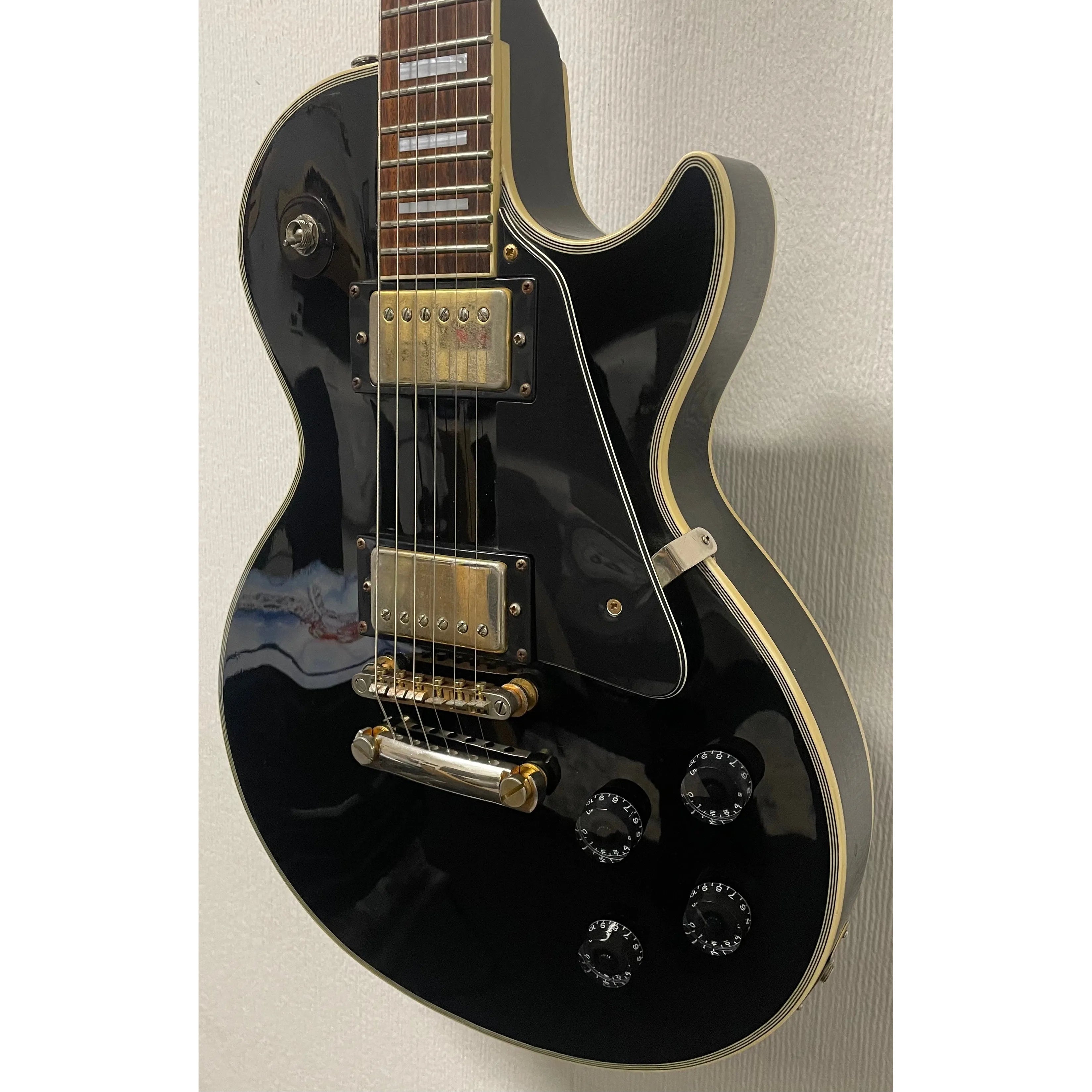 Epiphone Les Paul Electric Guitar in Black Pre-Owned