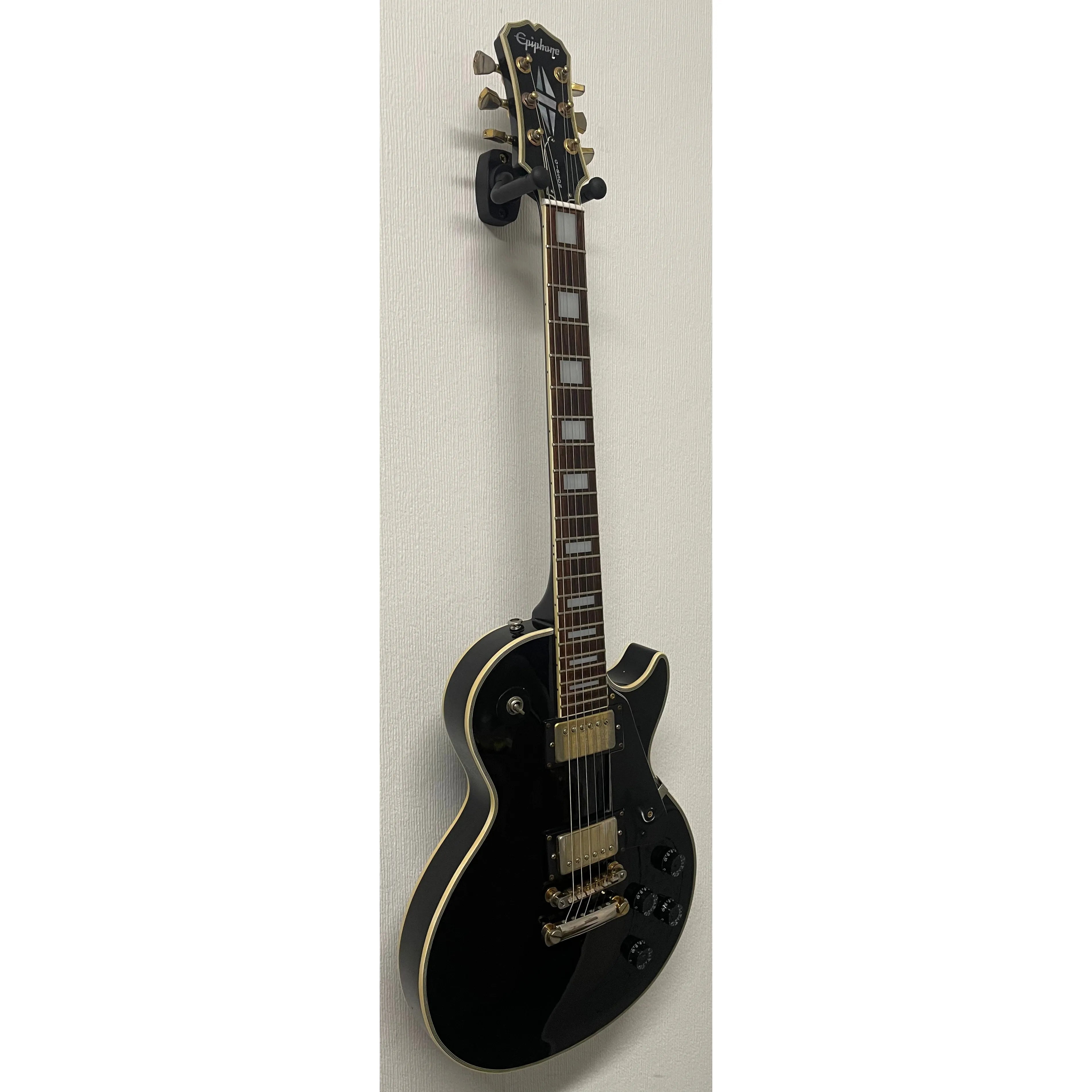 Epiphone Les Paul Electric Guitar in Black Pre-Owned