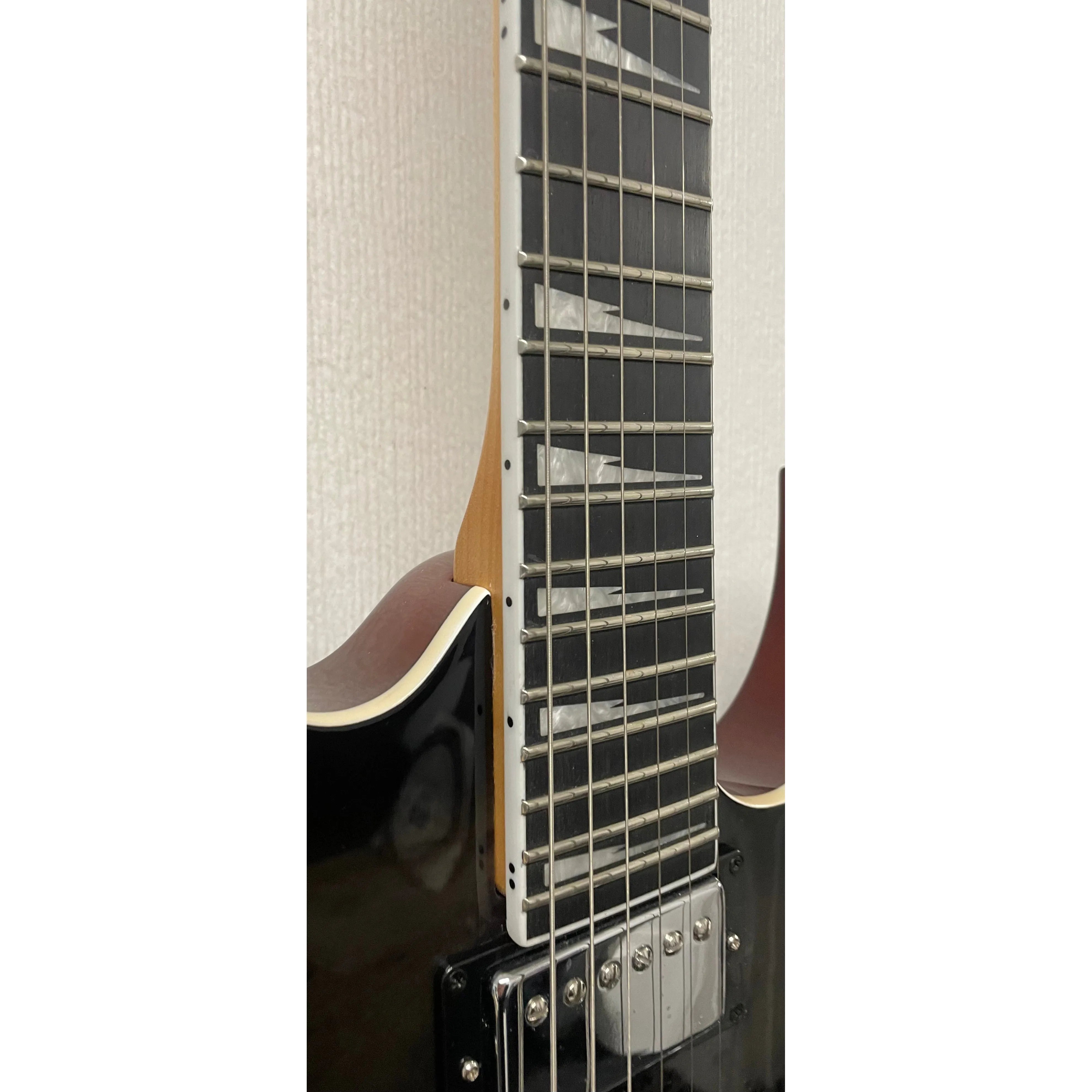 Ibanez Gio GRG220PA1-BKB Electric Guitar in Black with TGI Extreme Padded GigBag Pre-Owned