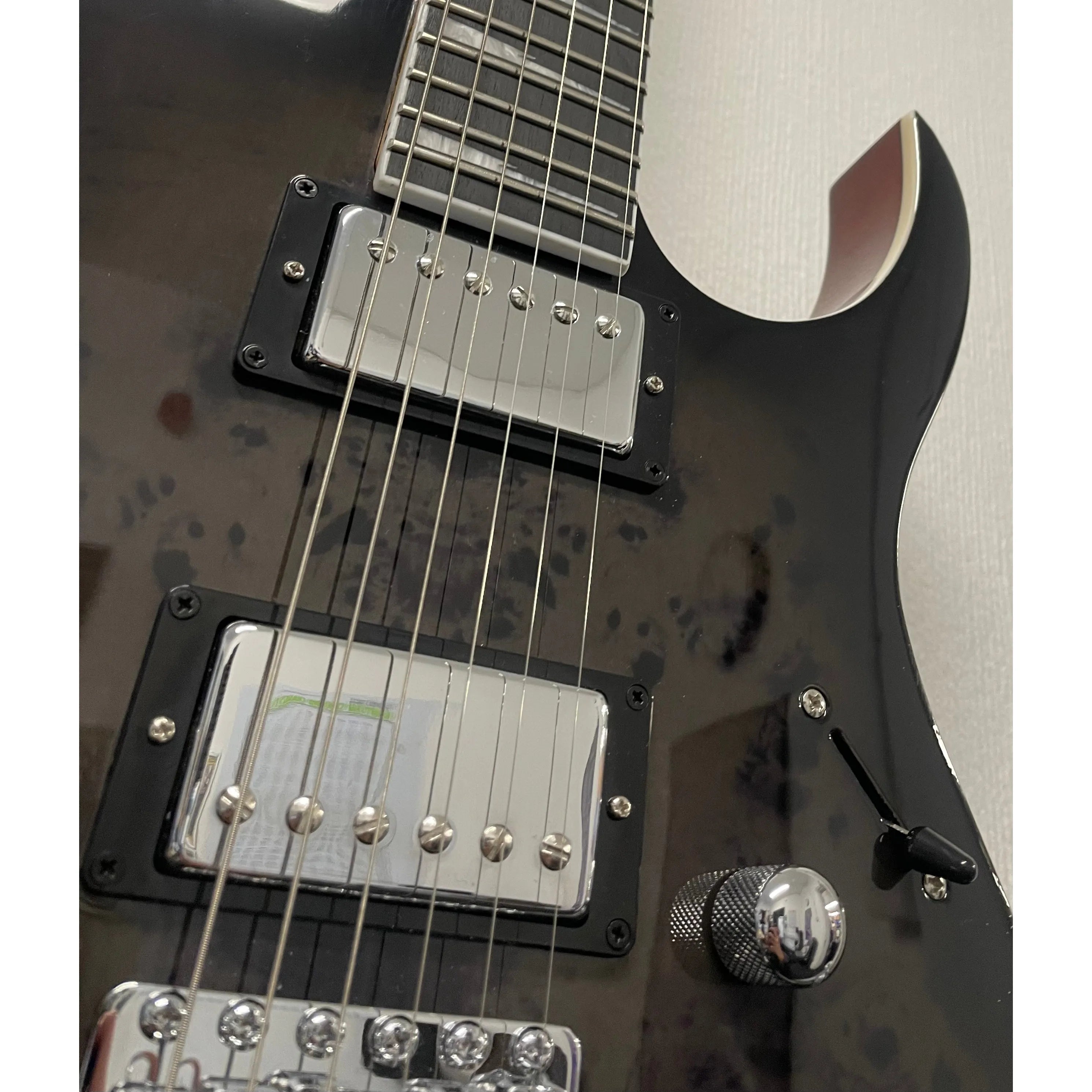 Ibanez Gio GRG220PA1-BKB Electric Guitar in Black with TGI Extreme Padded GigBag Pre-Owned