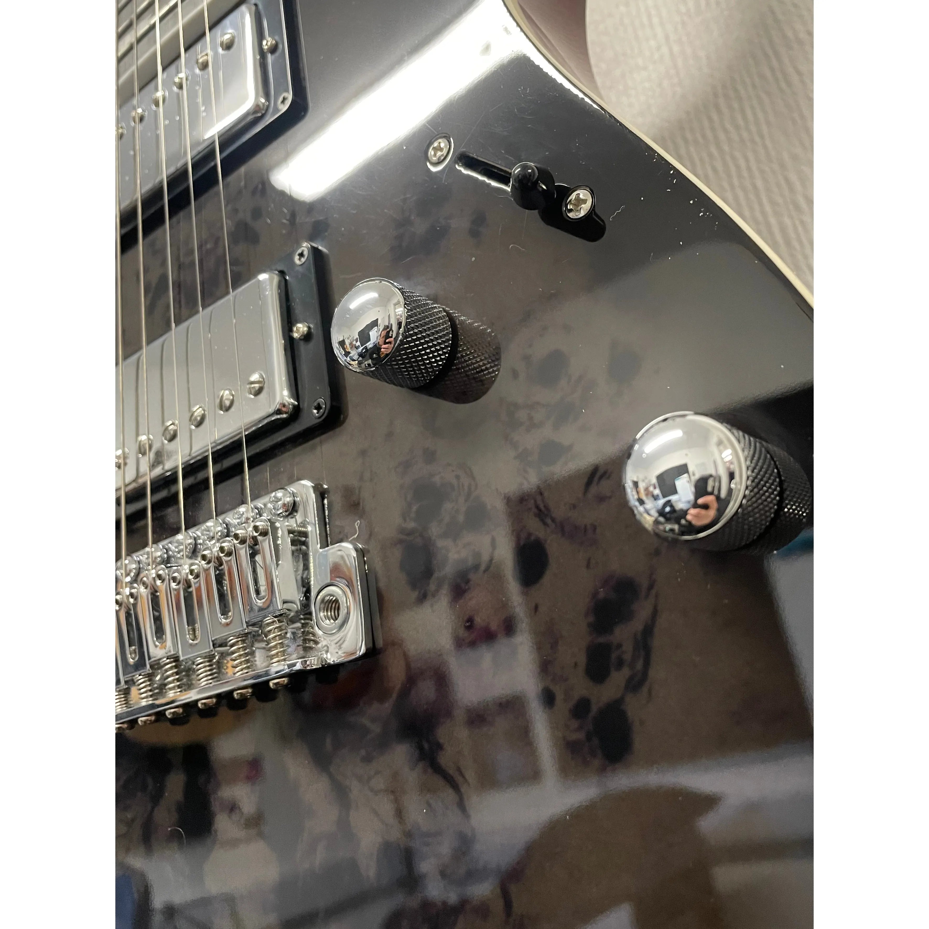 Ibanez Gio GRG220PA1-BKB Electric Guitar in Black with TGI Extreme Padded GigBag Pre-Owned