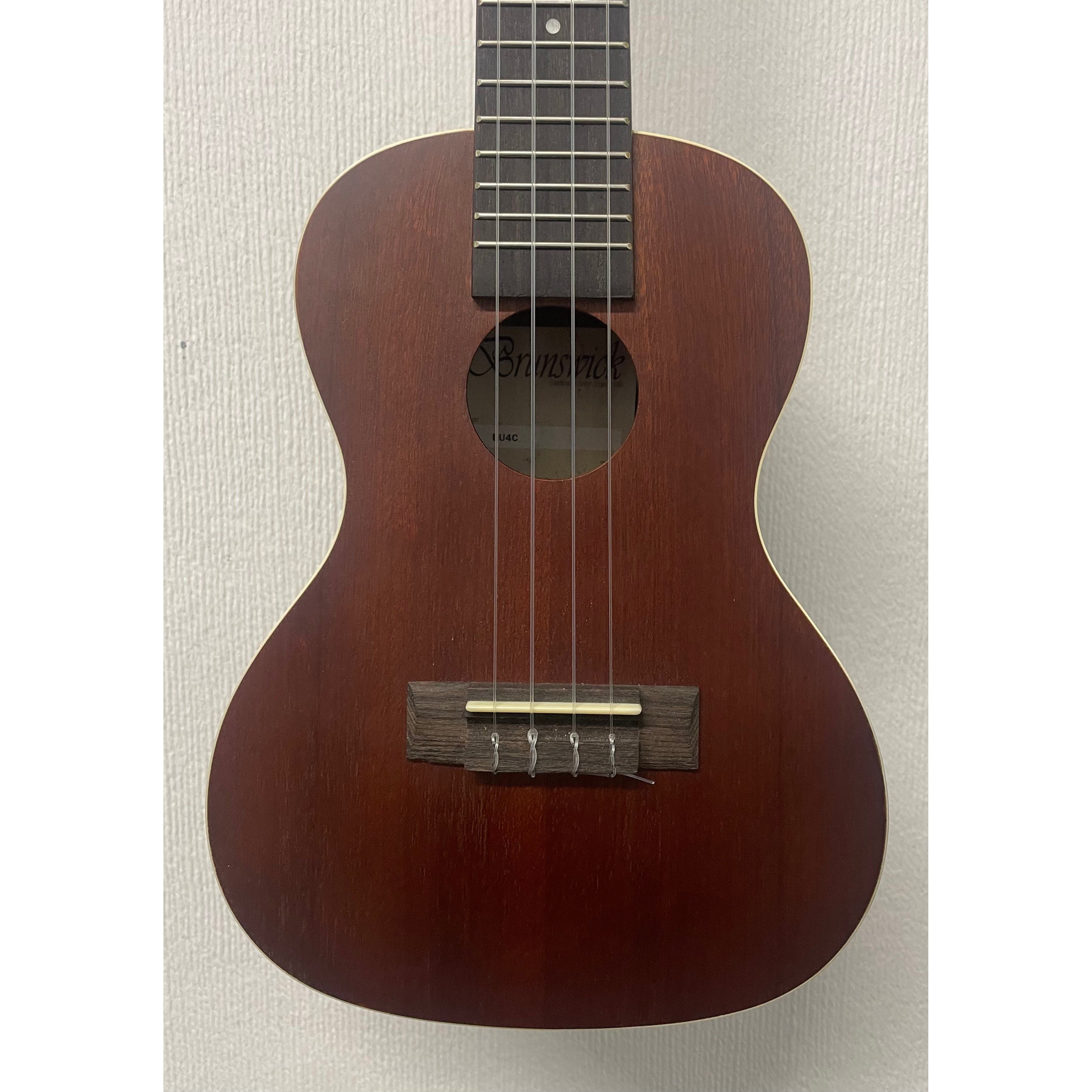 Brunswick Concert Ukulele in Mahogany BU4C with Watermelon Gigbag Pre-Owned
