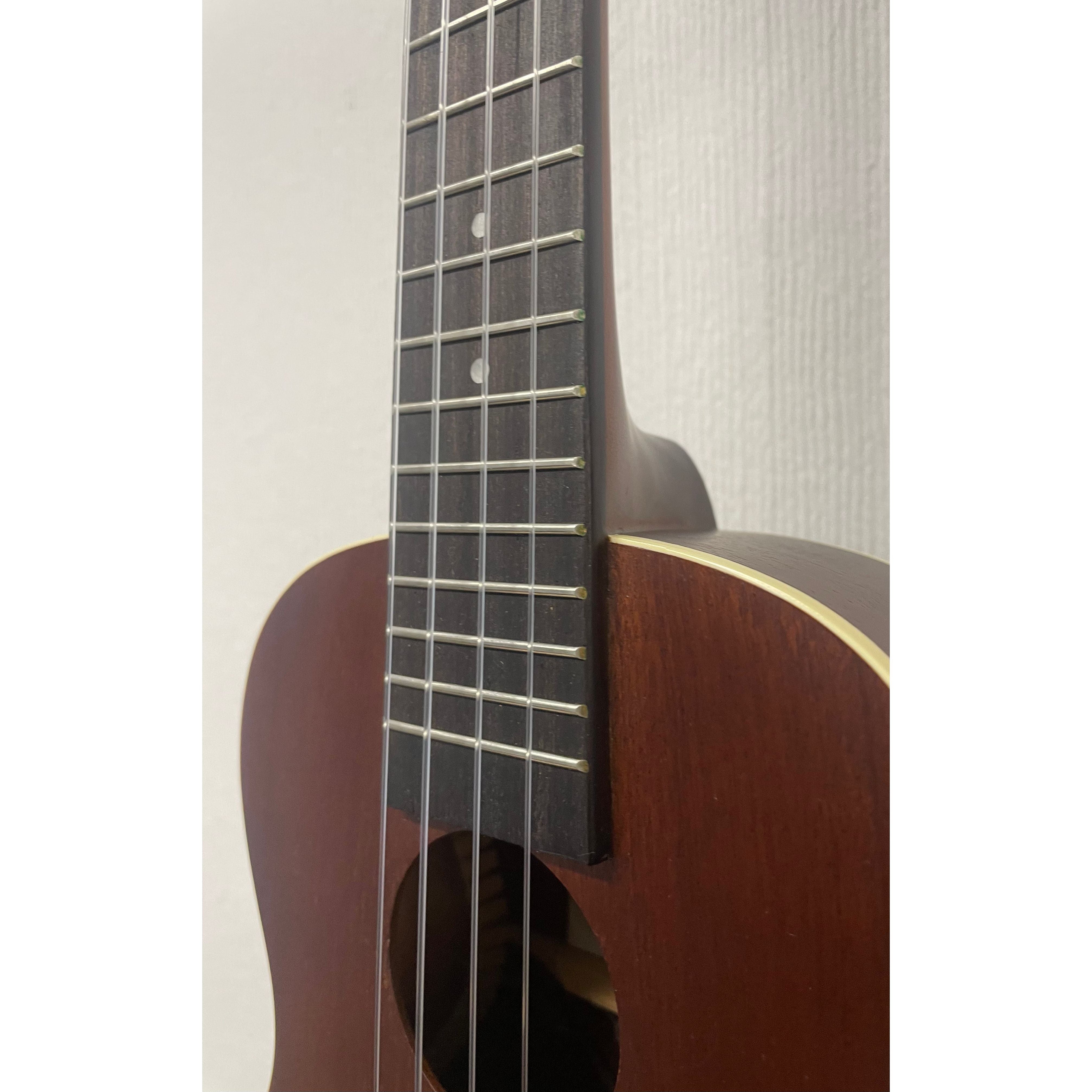 Brunswick Concert Ukulele in Mahogany BU4C with Watermelon Gigbag Pre-Owned